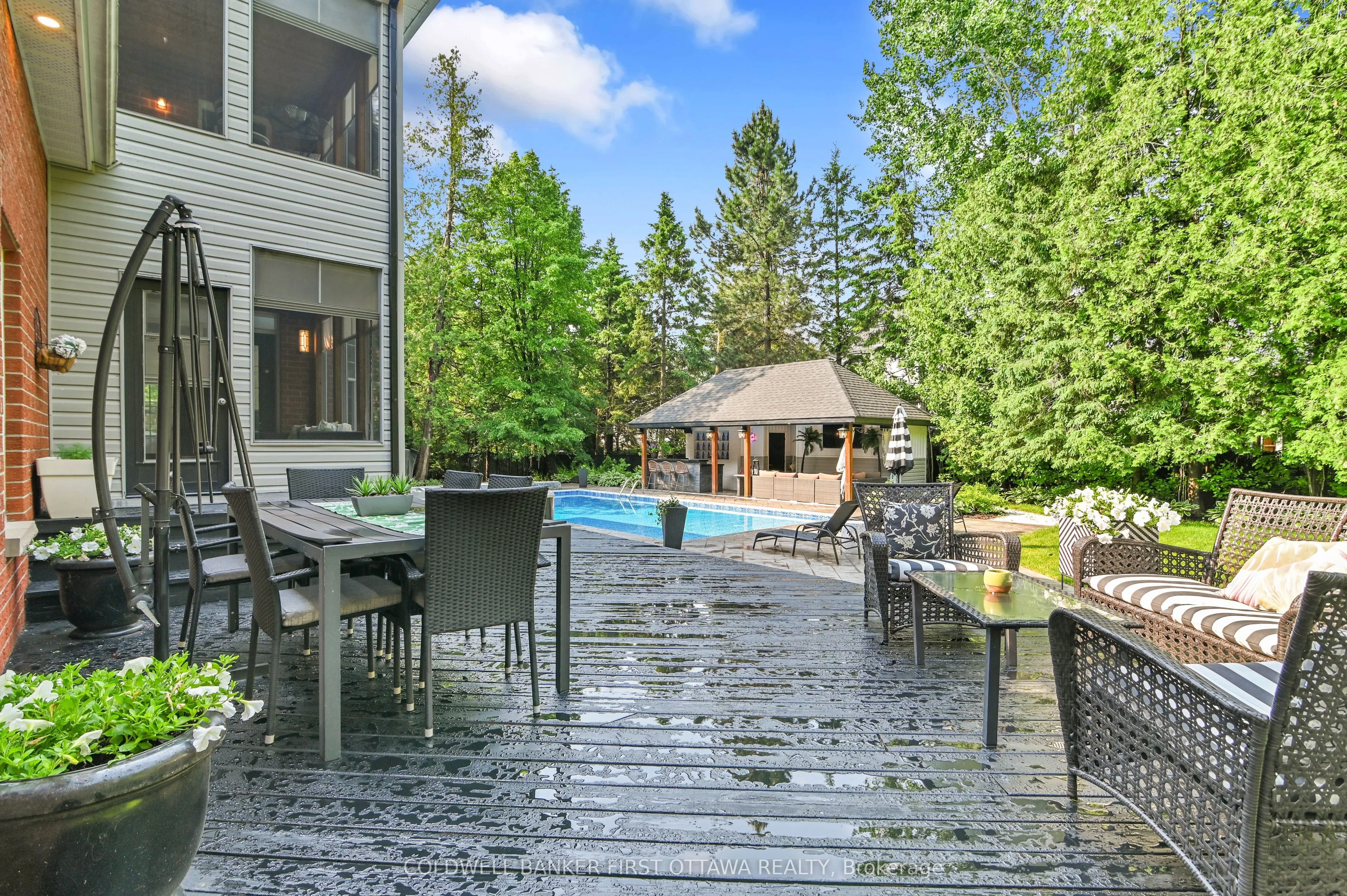 18 CYPRESS Gardens