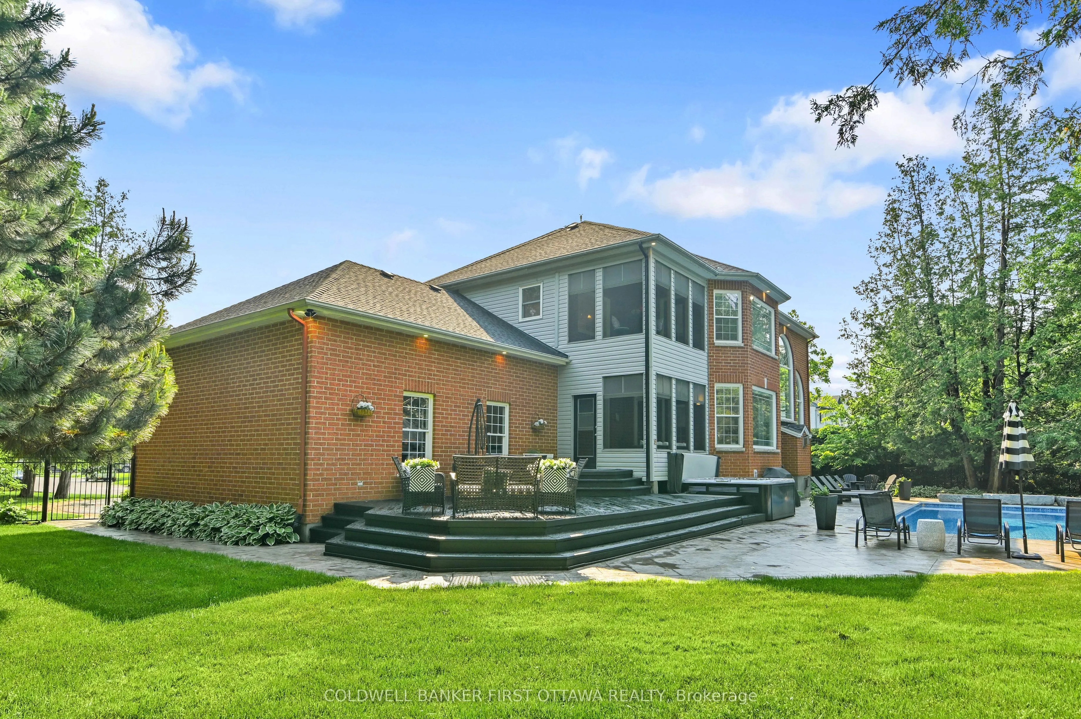 18 CYPRESS Gardens