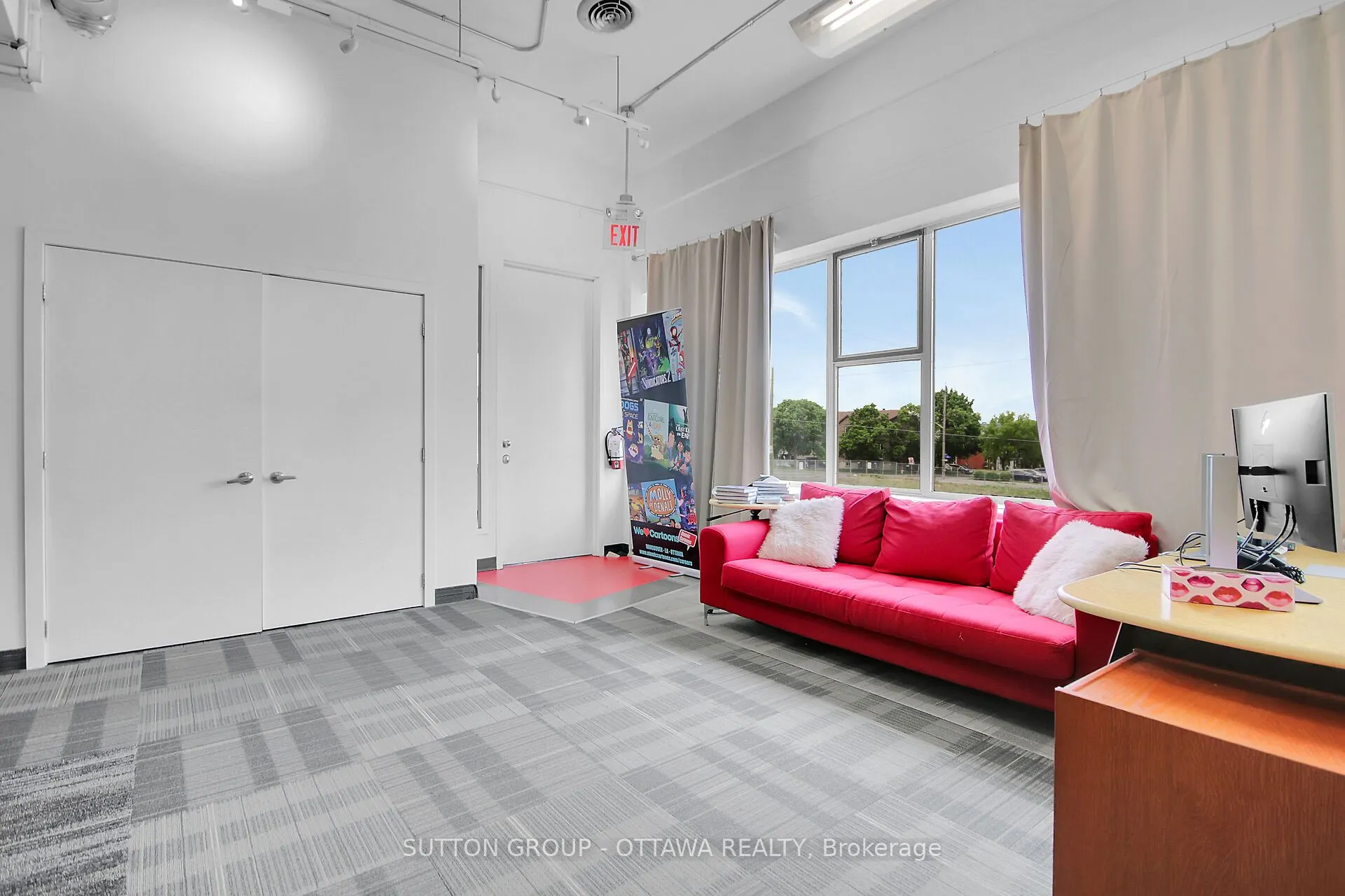 981 Wellington Street, #200