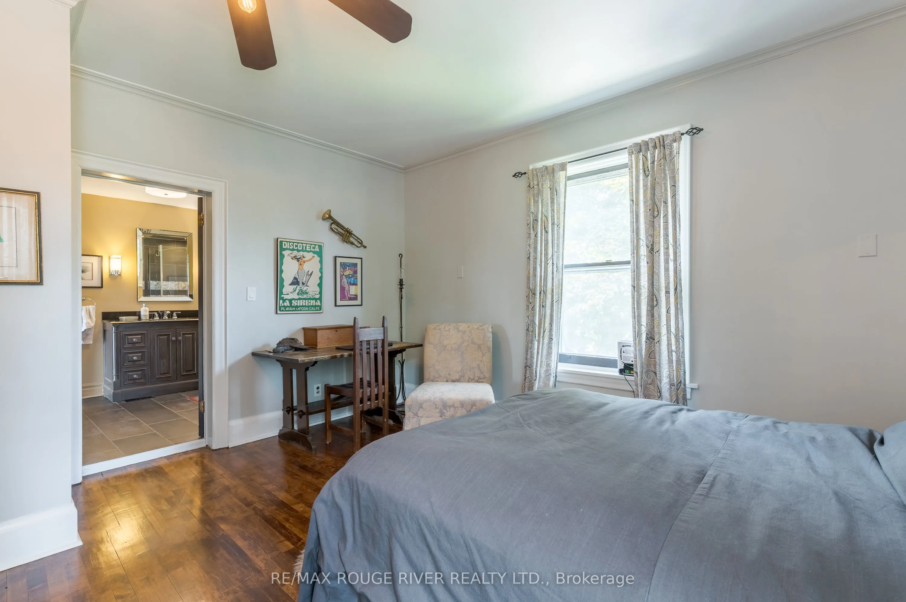 230 King Street W