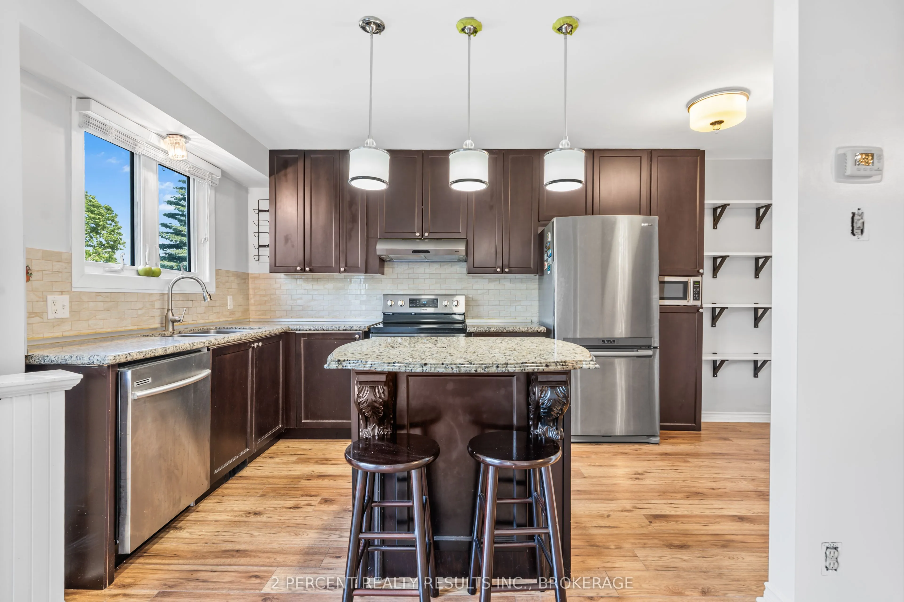 800 Littlestone Crescent