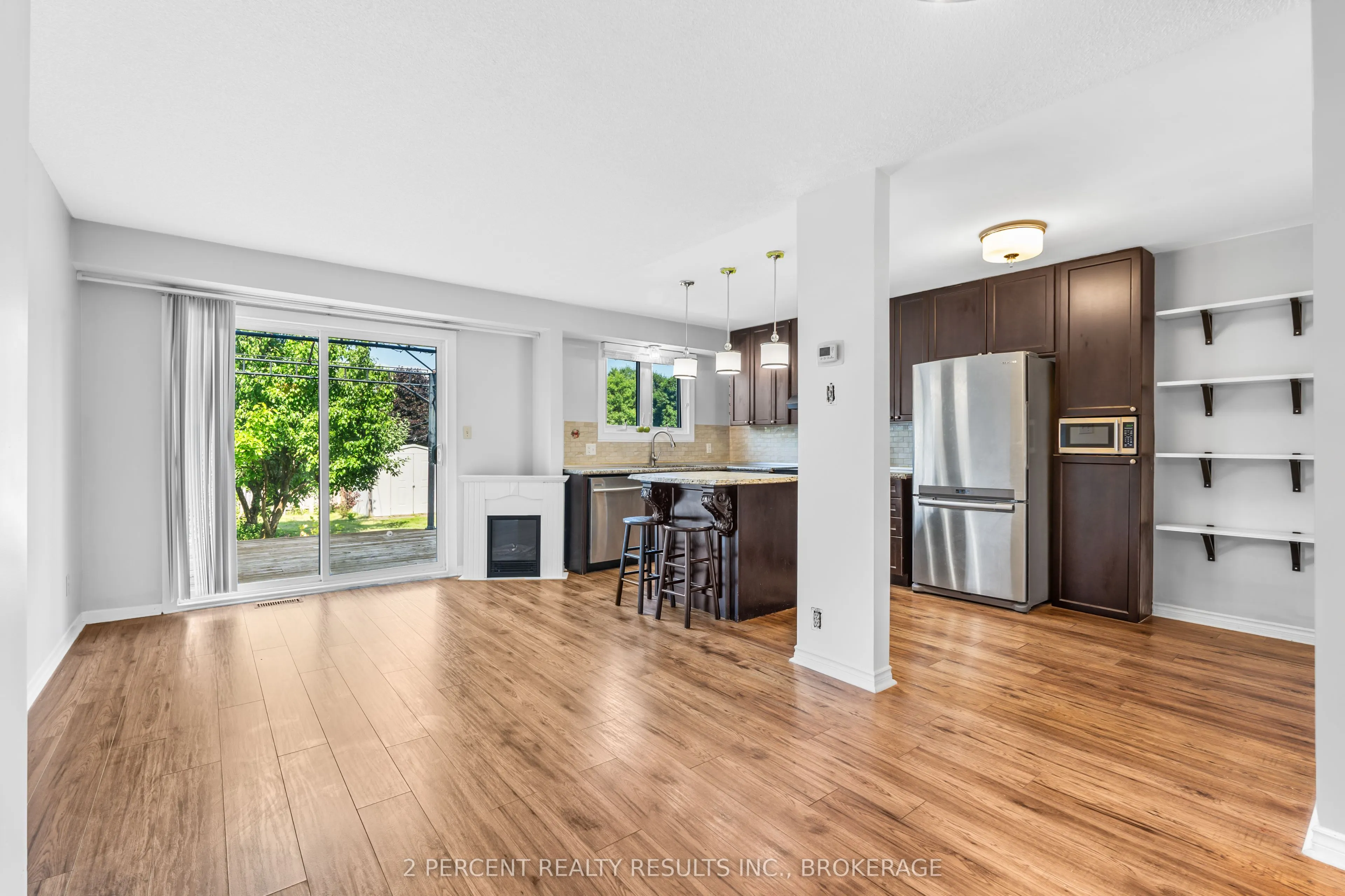 800 Littlestone Crescent