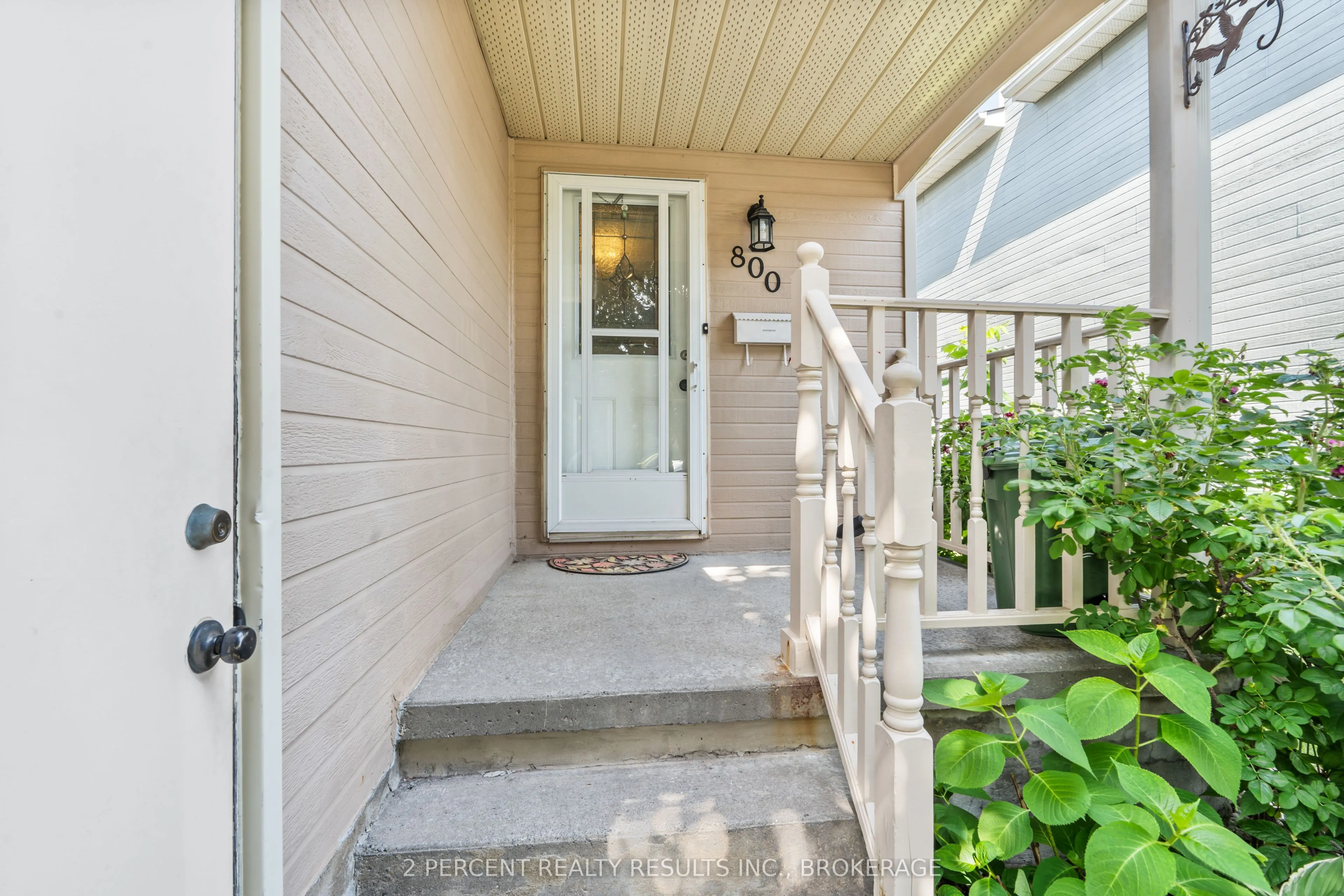 800 Littlestone Crescent