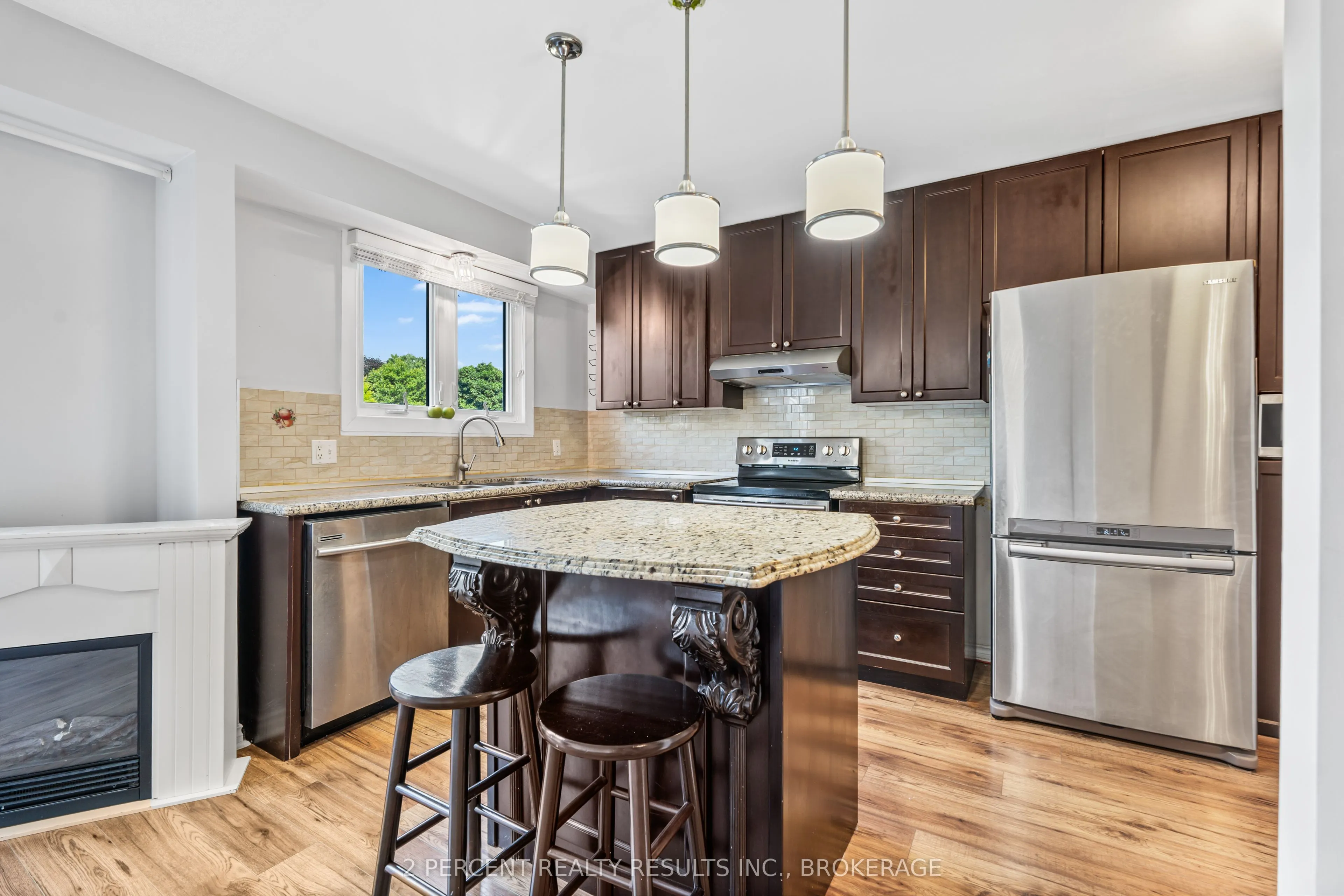 800 Littlestone Crescent