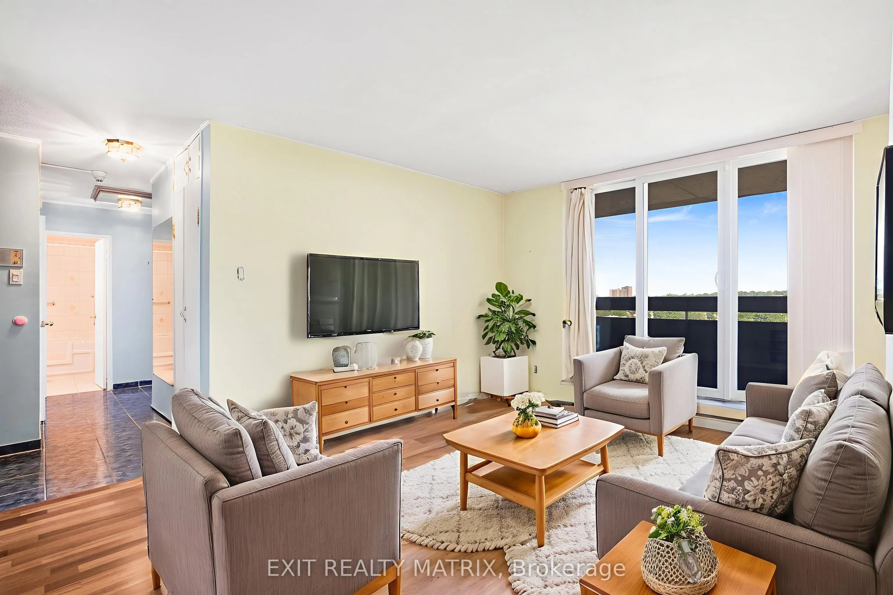 2000 Jasmine Crescent, #1005