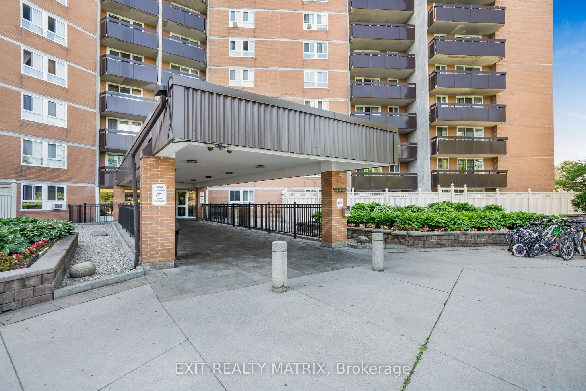 2000 Jasmine Crescent, #1005