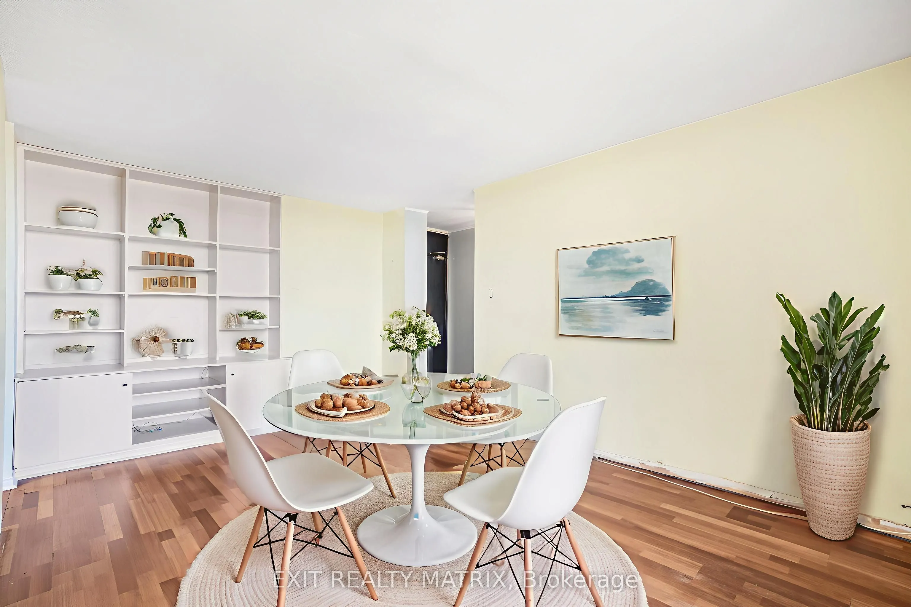 2000 Jasmine Crescent, #1005
