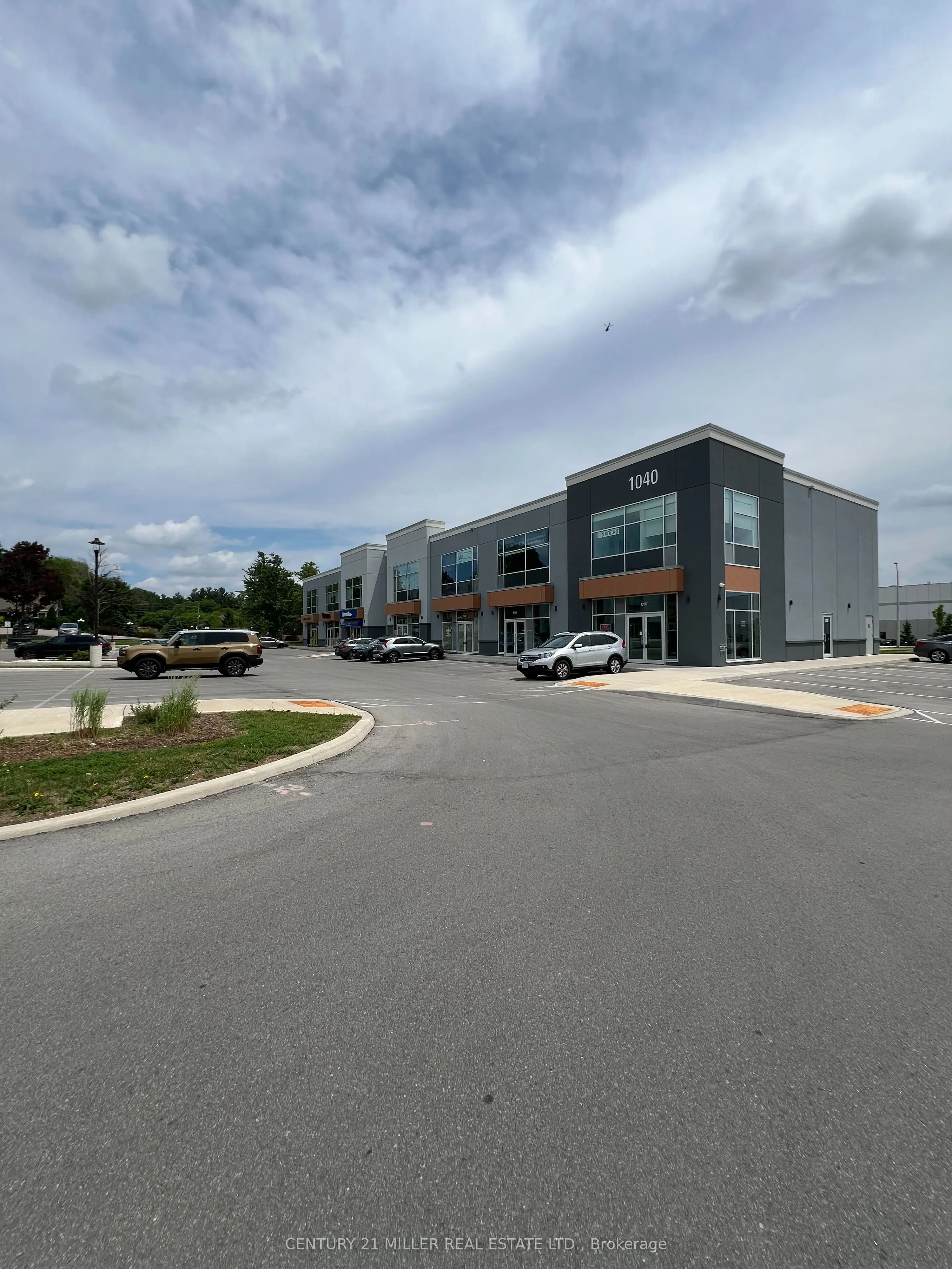 1040 Garner Road W, #C106