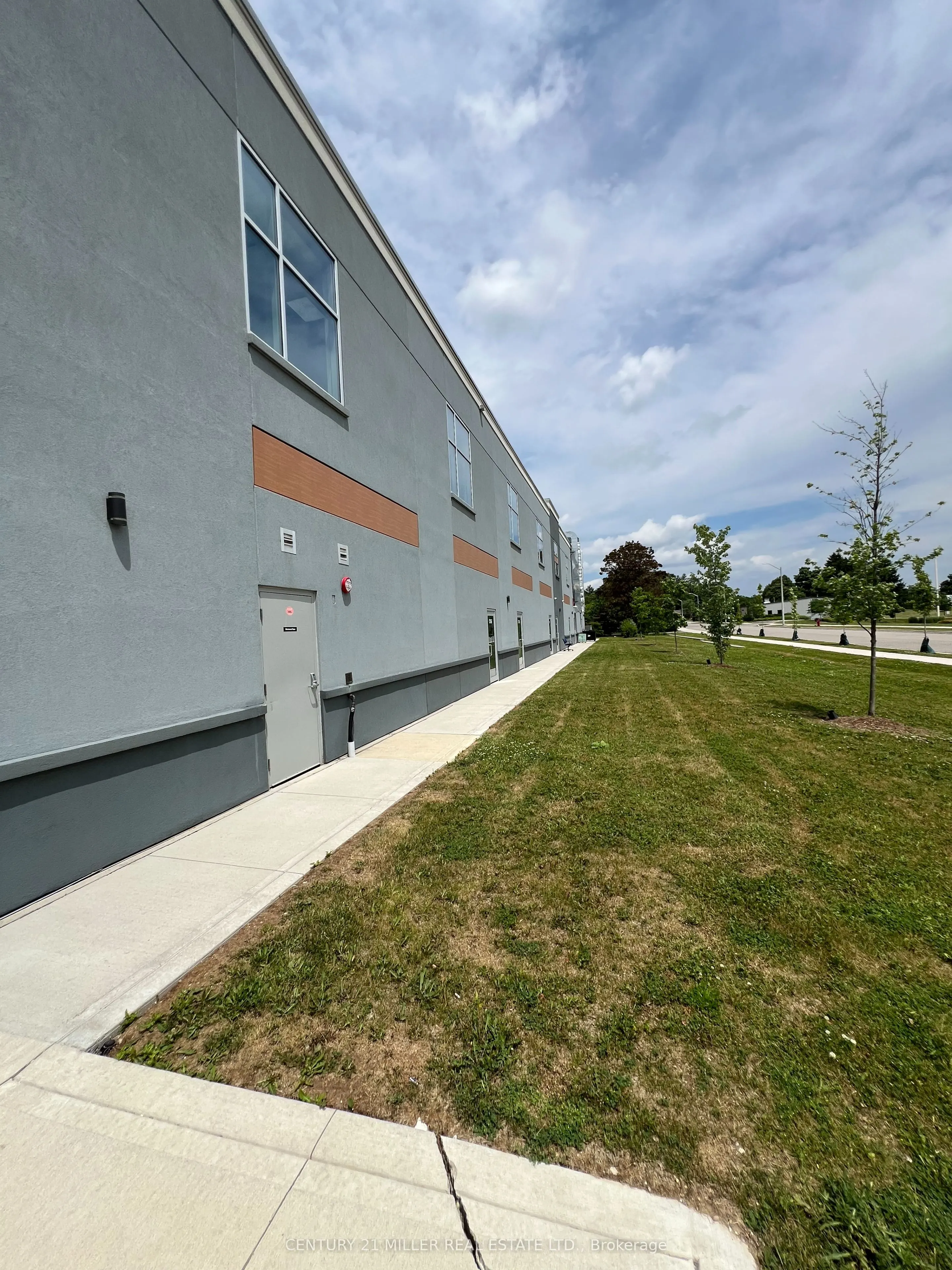 1040 Garner Road W, #C106