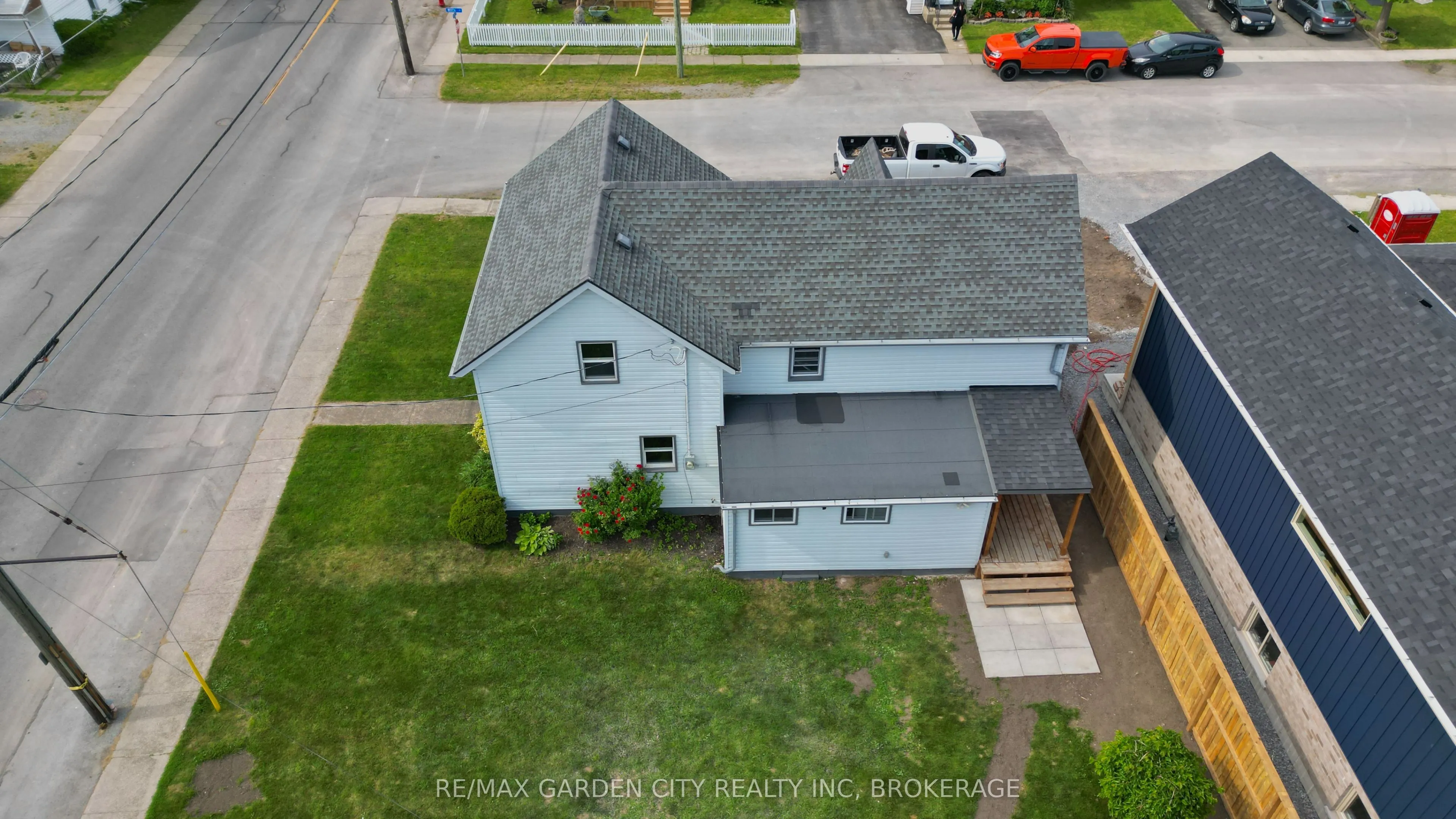 583 FIELDEN Avenue