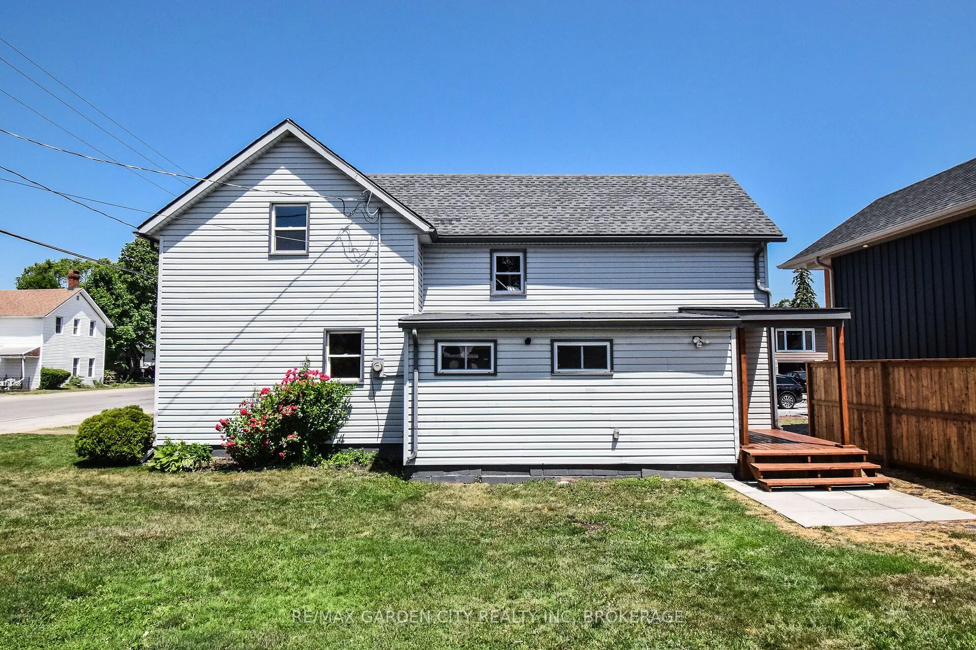 583 FIELDEN Avenue