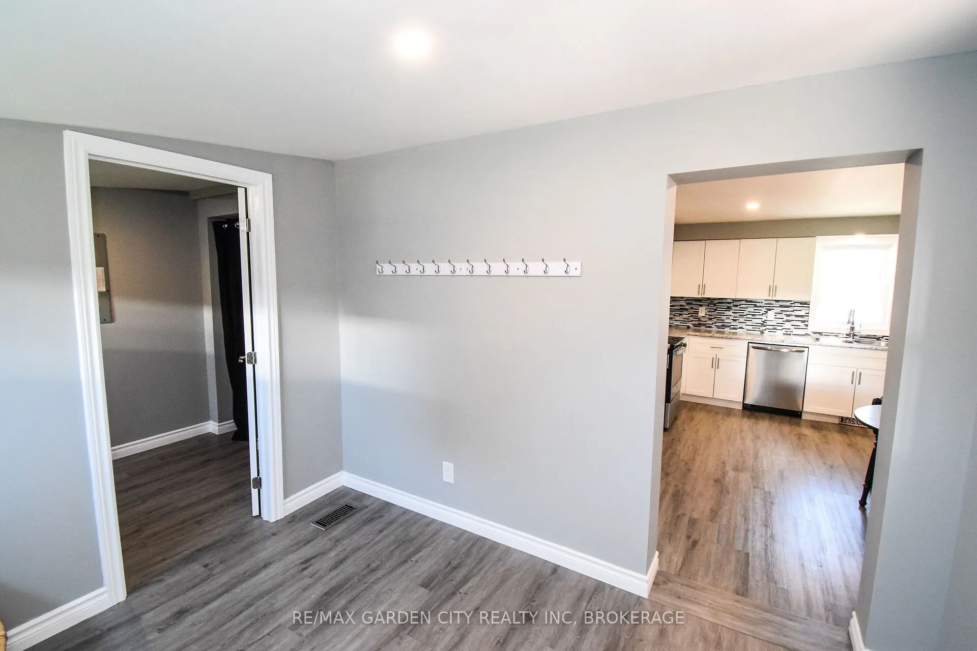 583 FIELDEN Avenue