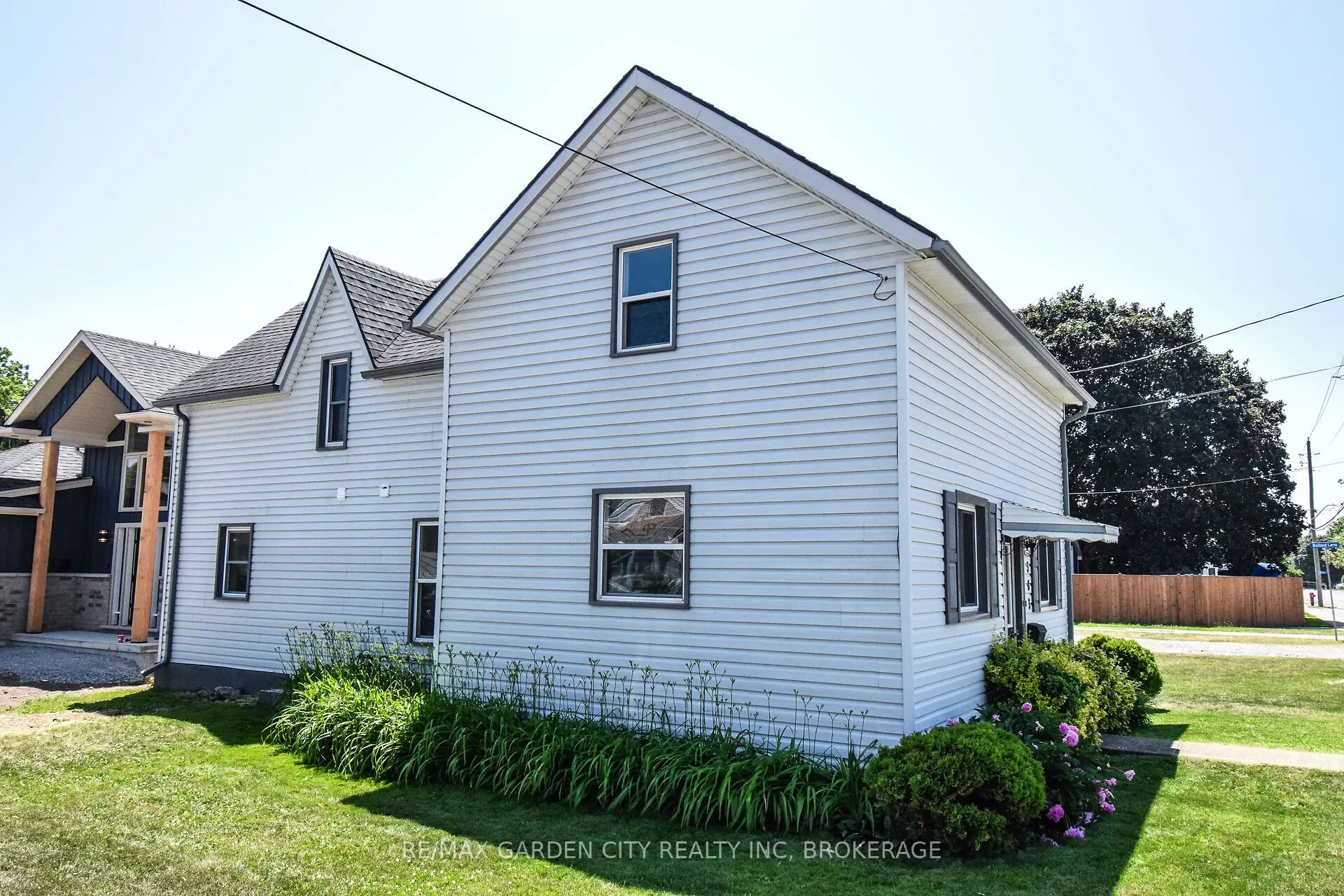 583 FIELDEN Avenue