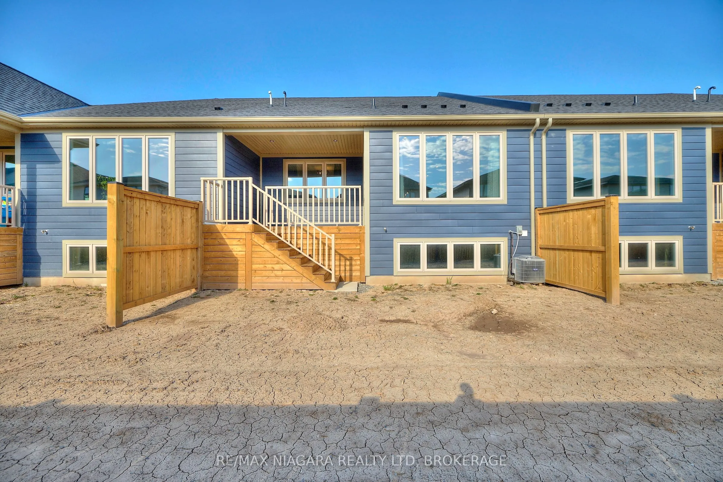 3914 MITCHELL Crescent
