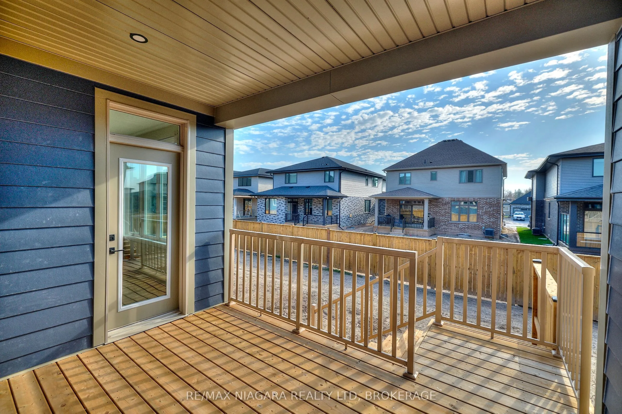 3914 MITCHELL Crescent