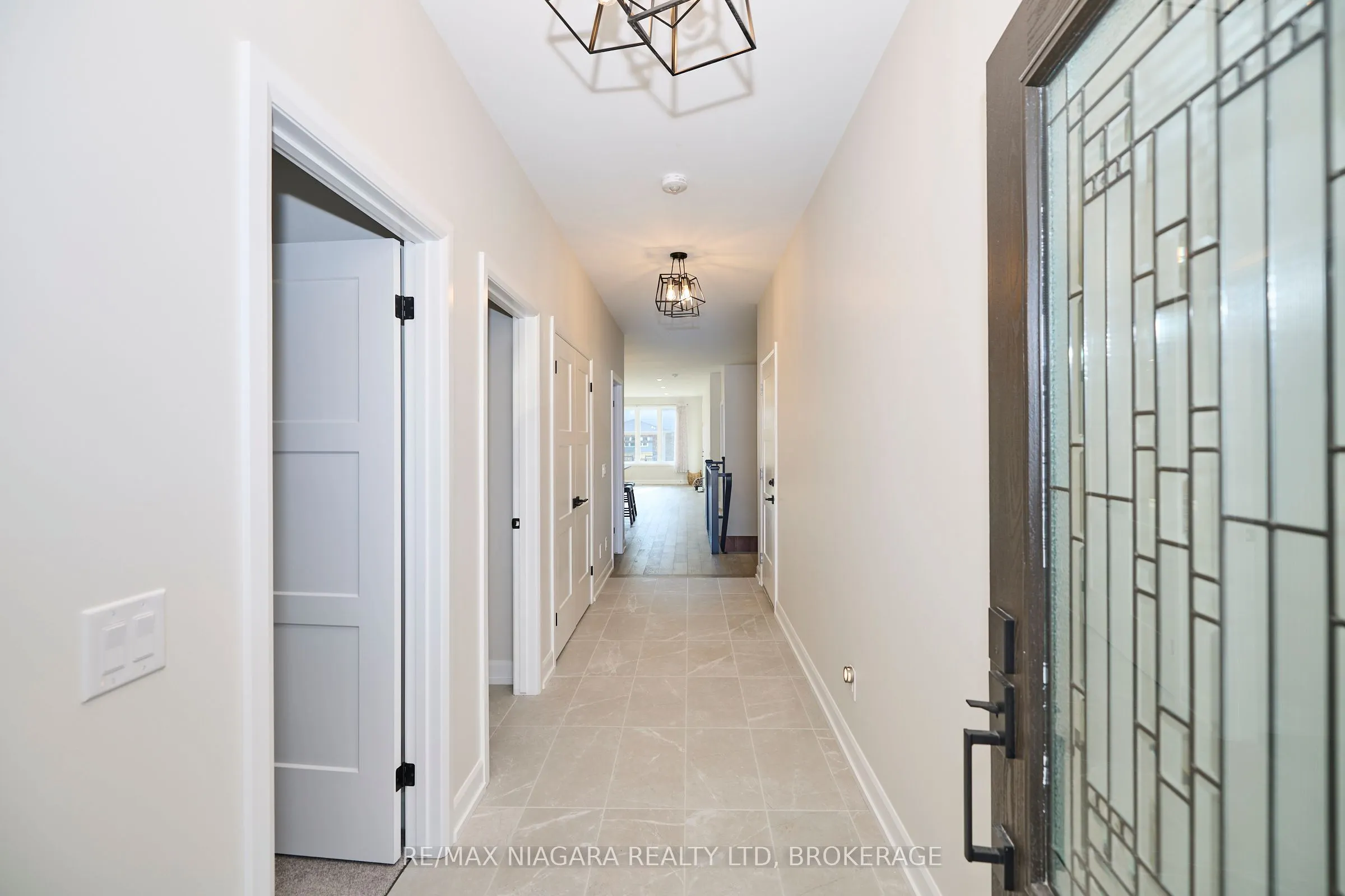 3914 MITCHELL Crescent
