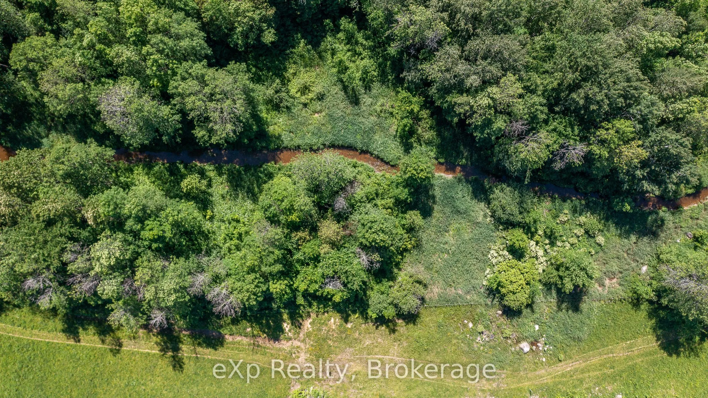 701768 5 Side Road