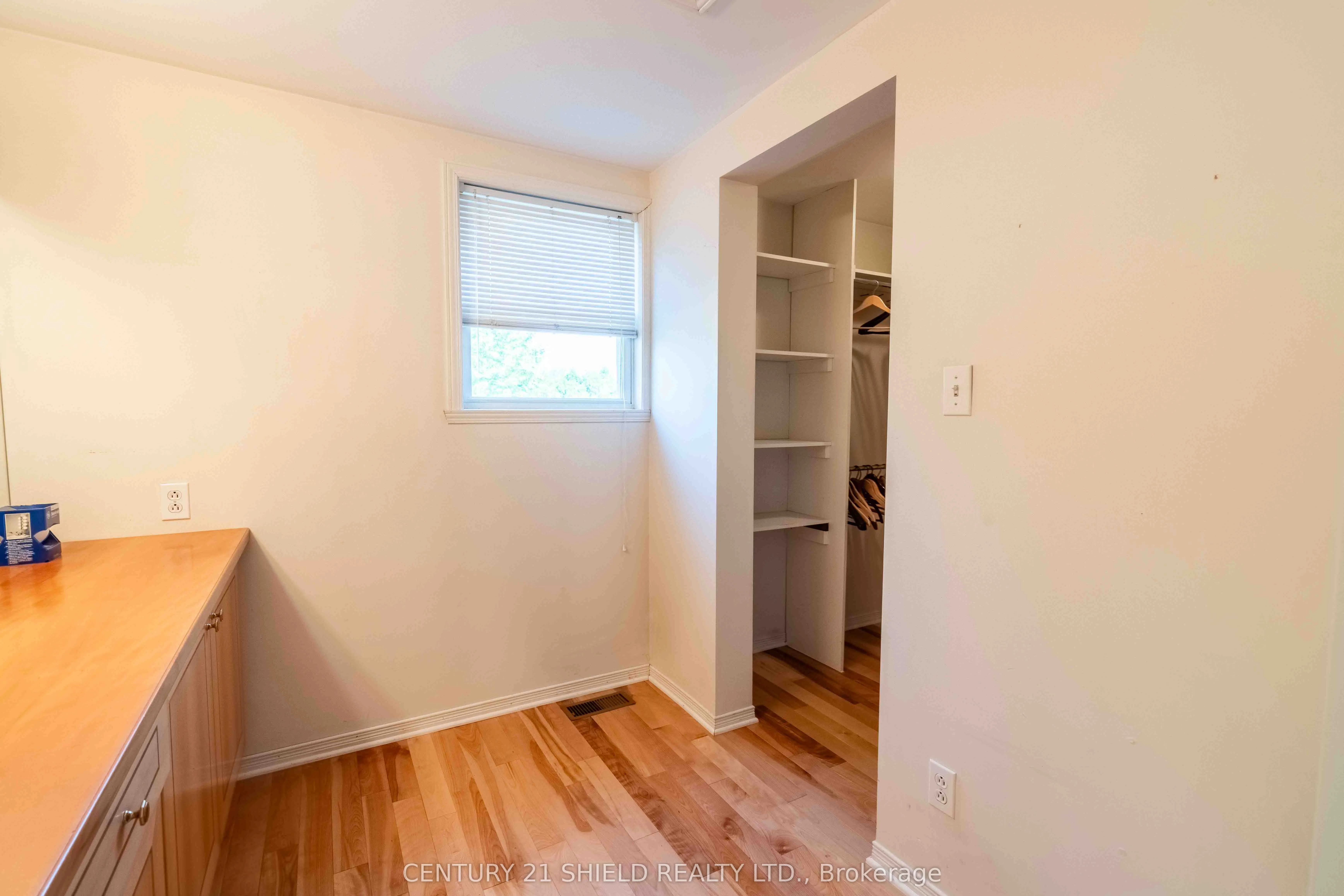 315 Eleventh Street E
