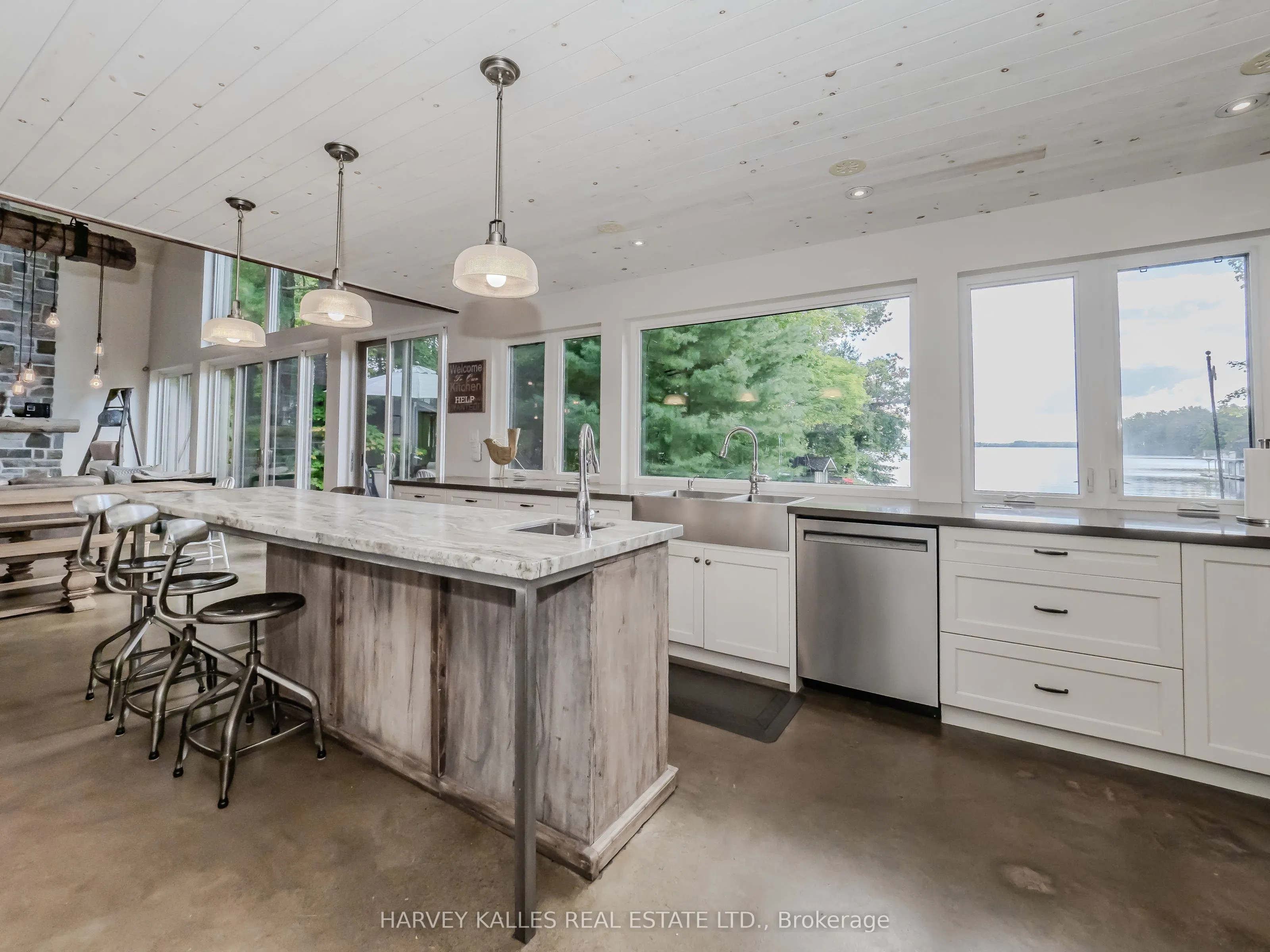 1911 MORTIMERS POINT Road