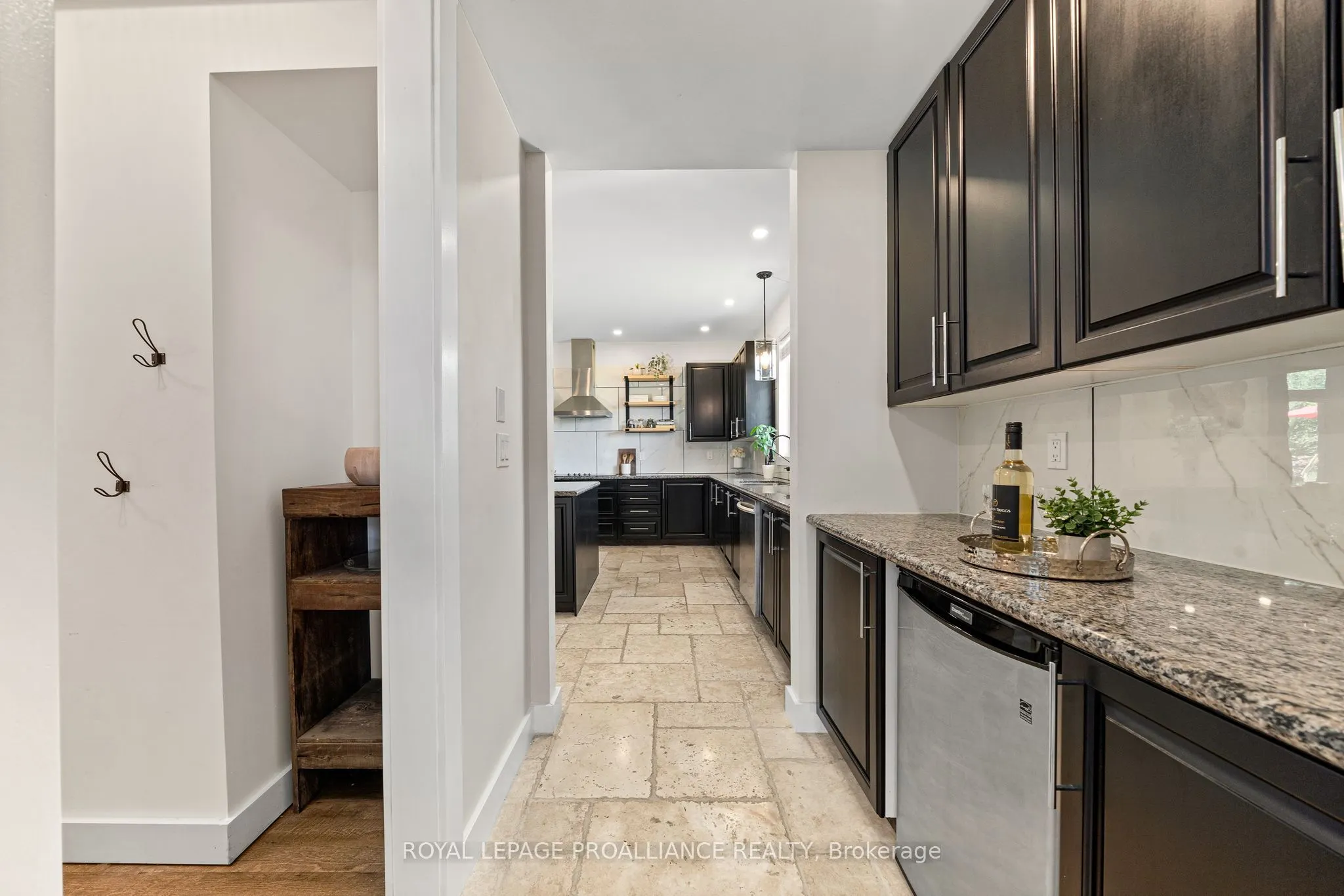190 Lakeshore Road