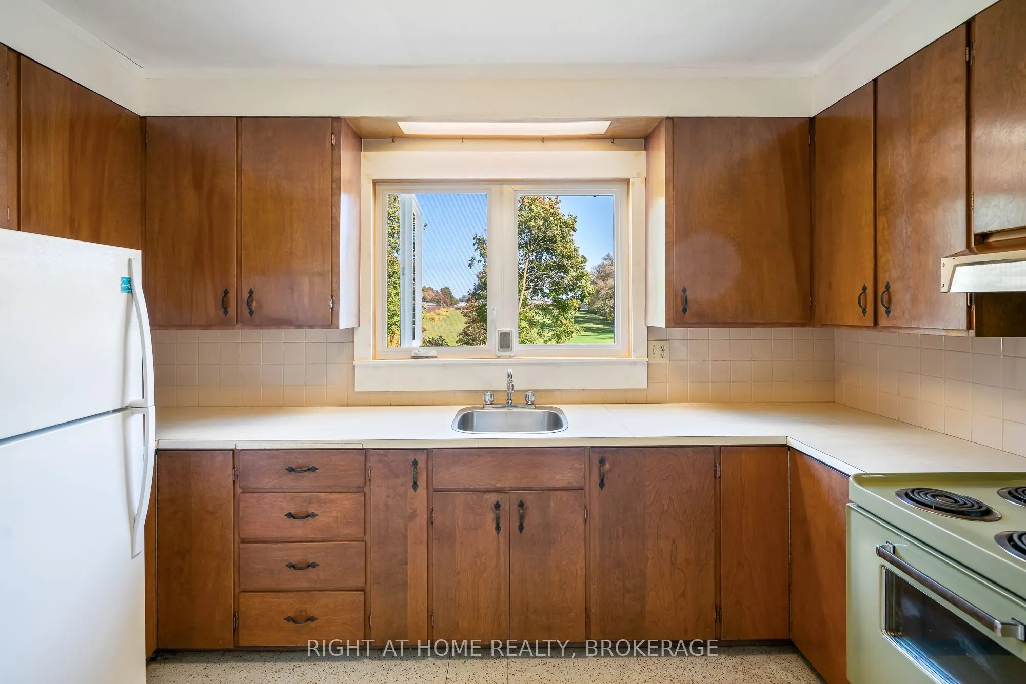 1353 MCNAB Road