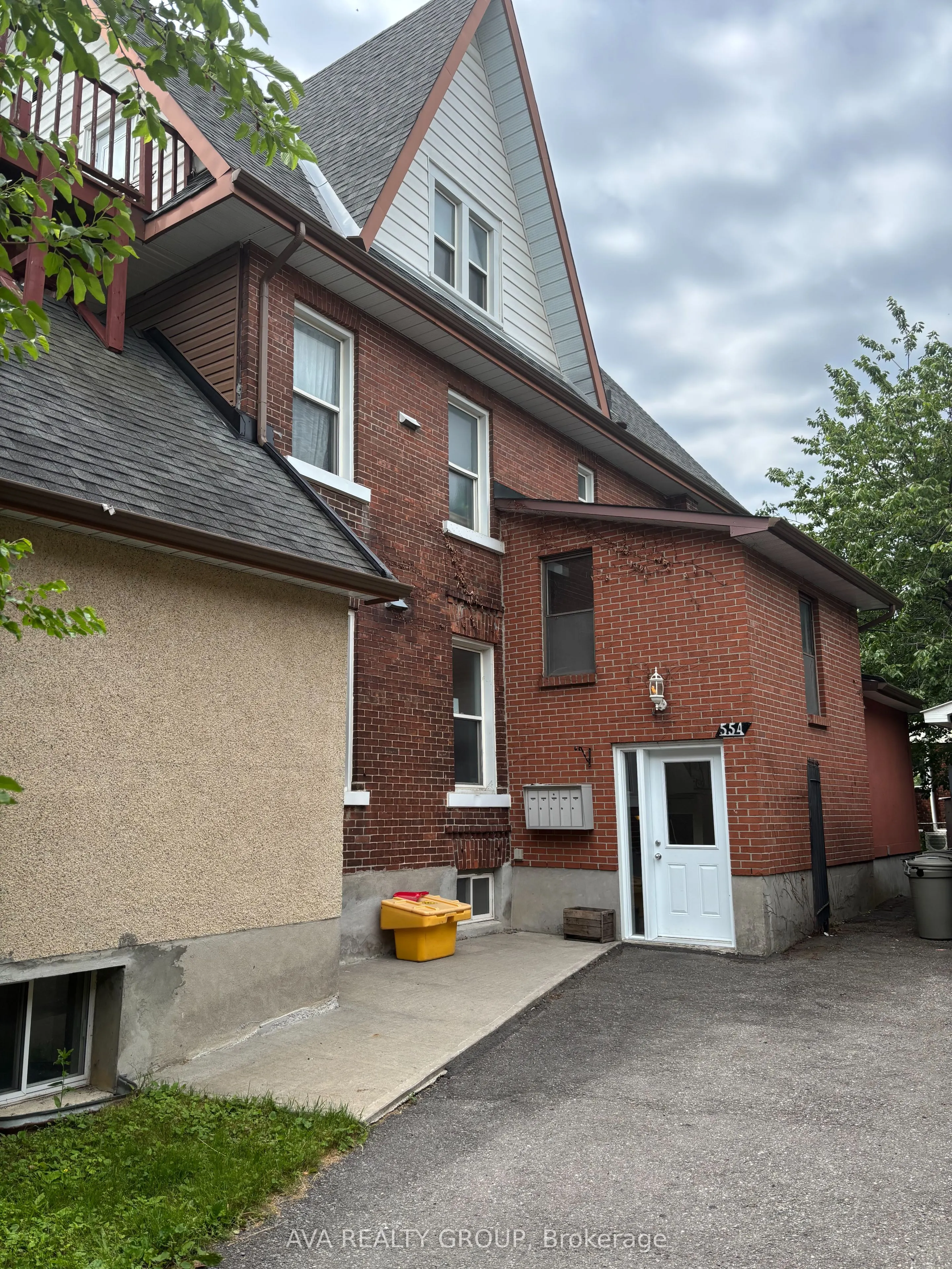 554 Highcroft Avenue