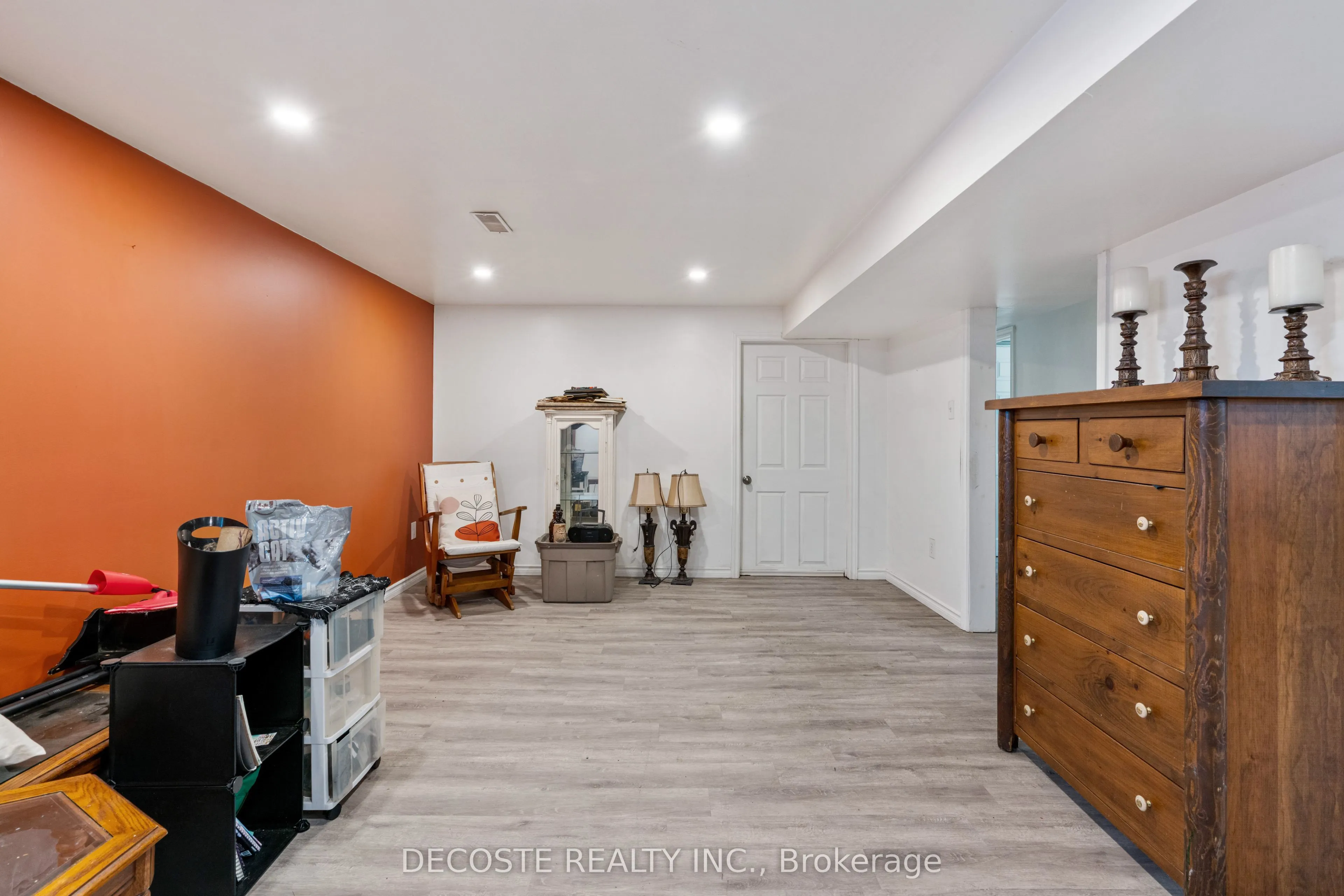 3507 Thomas Street