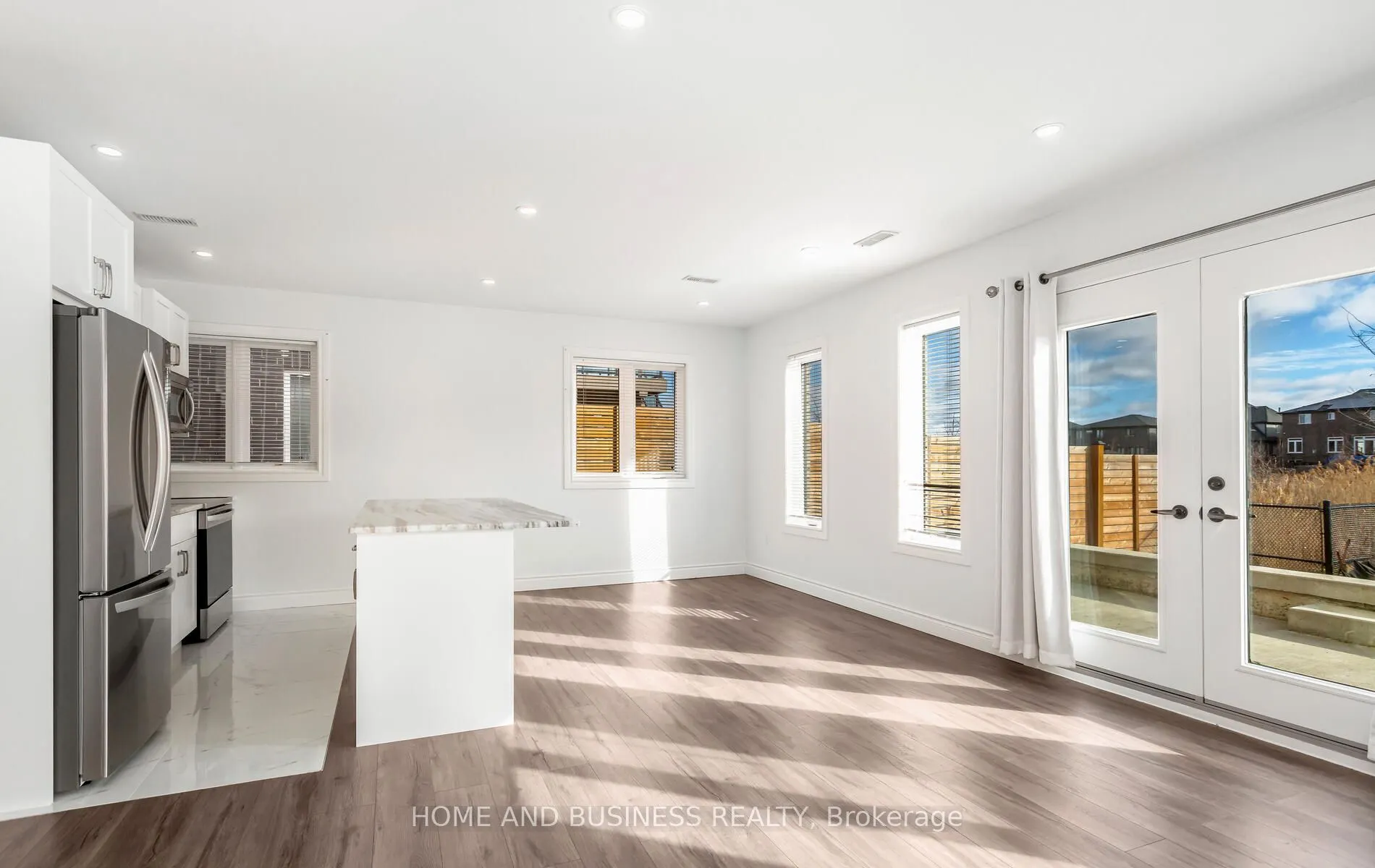 27 Deerfield Lane