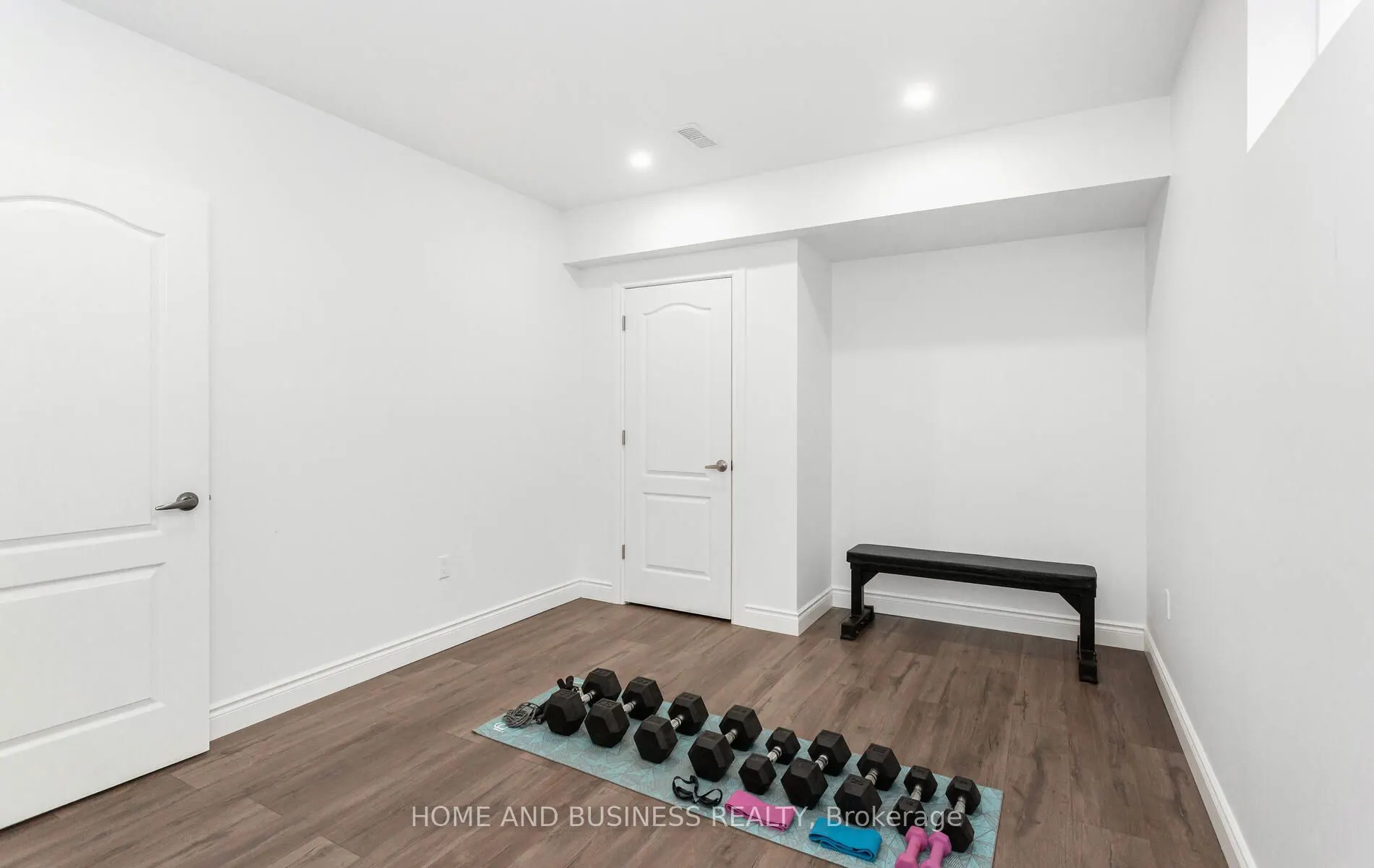 27 Deerfield Lane