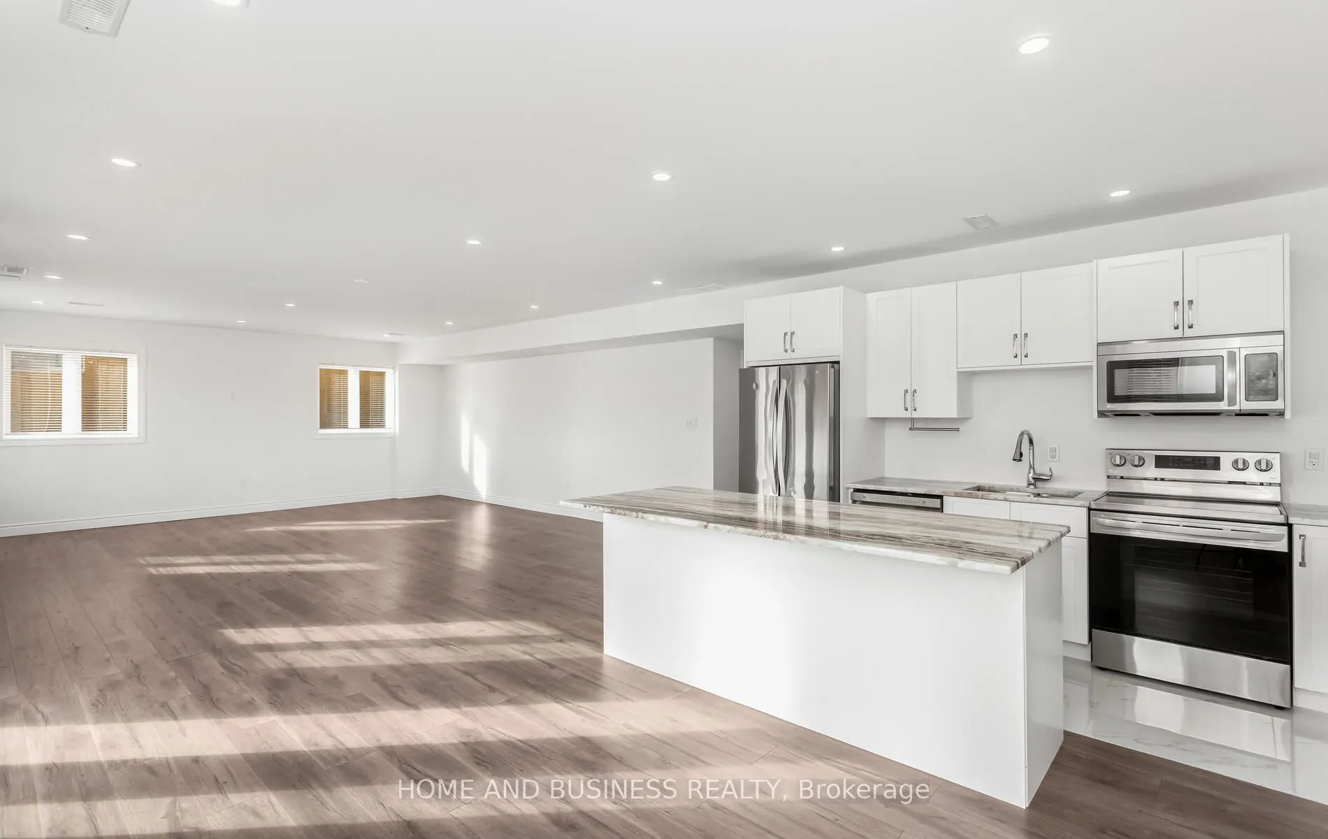 27 Deerfield Lane