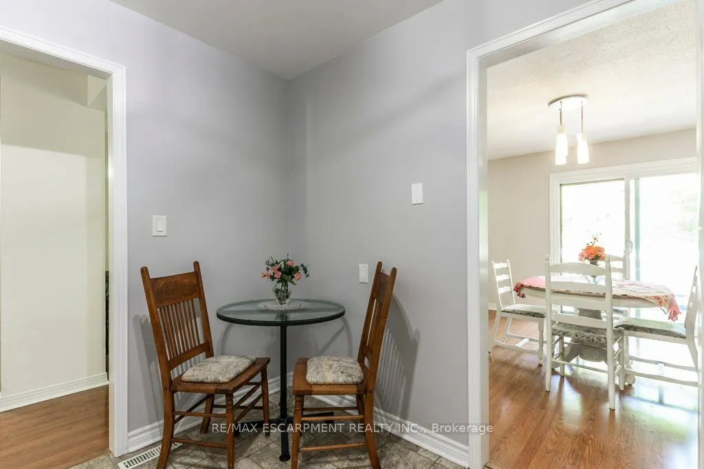 109 Wilson Street W, #14