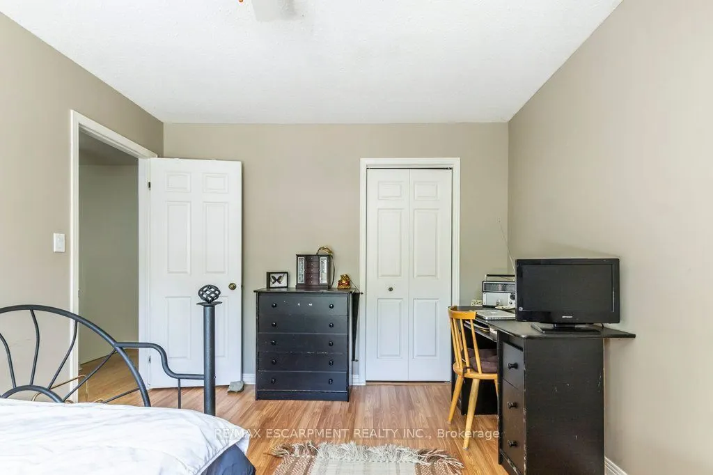 109 Wilson Street W, #14