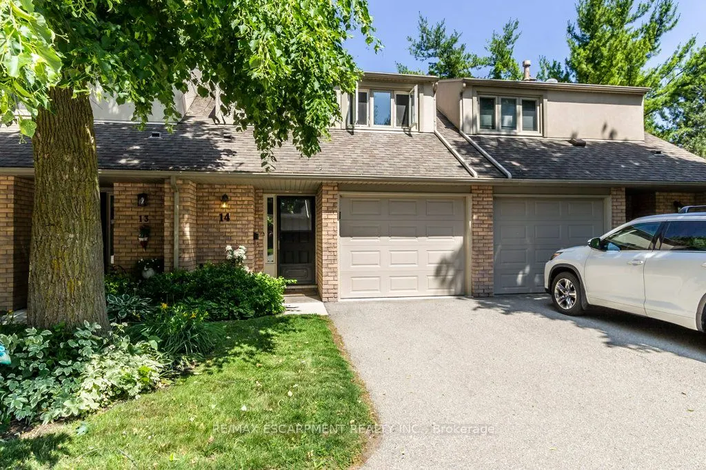 109 Wilson Street W, #14