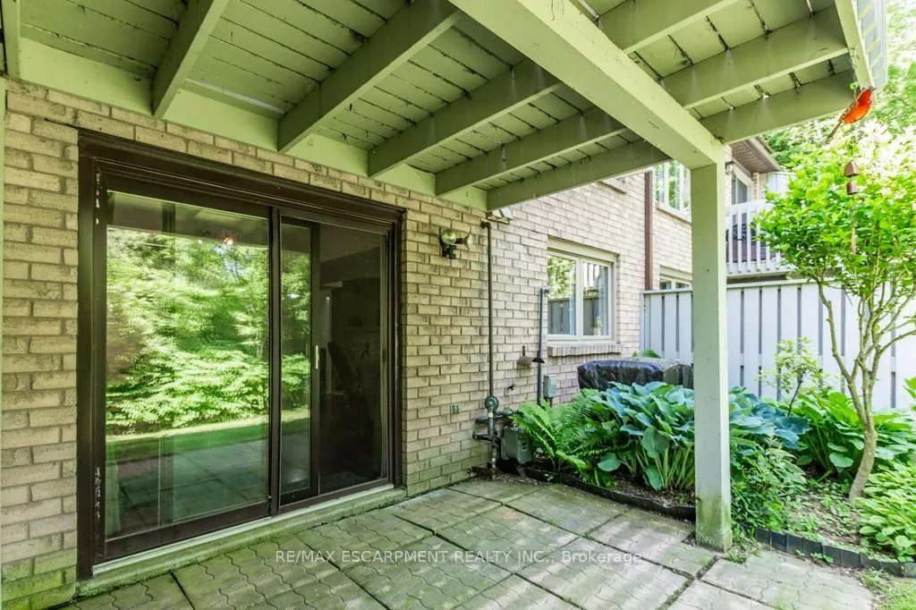 109 Wilson Street W, #14