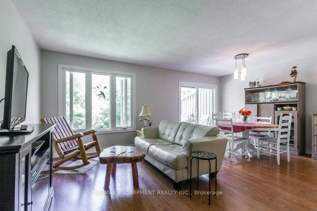 109 Wilson Street W, #14