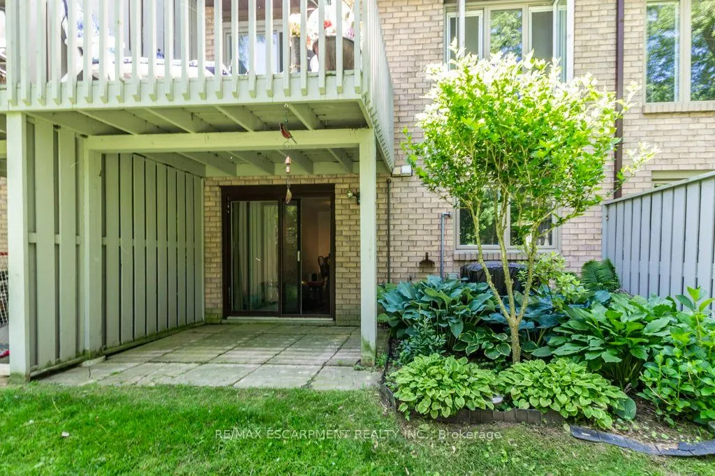 109 Wilson Street W, #14