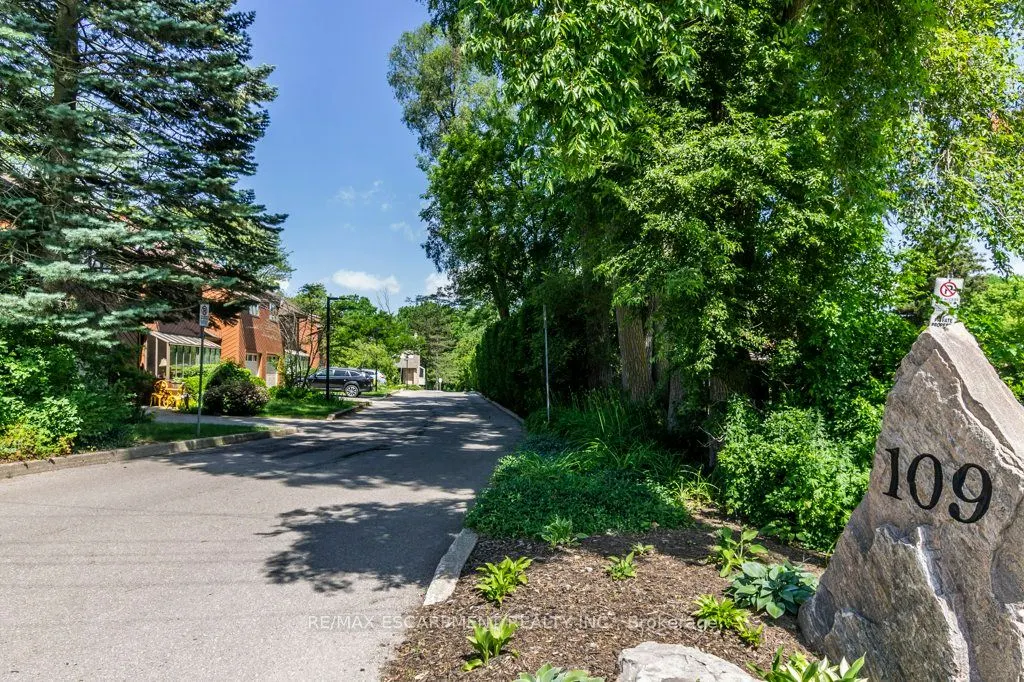 109 Wilson Street W, #14