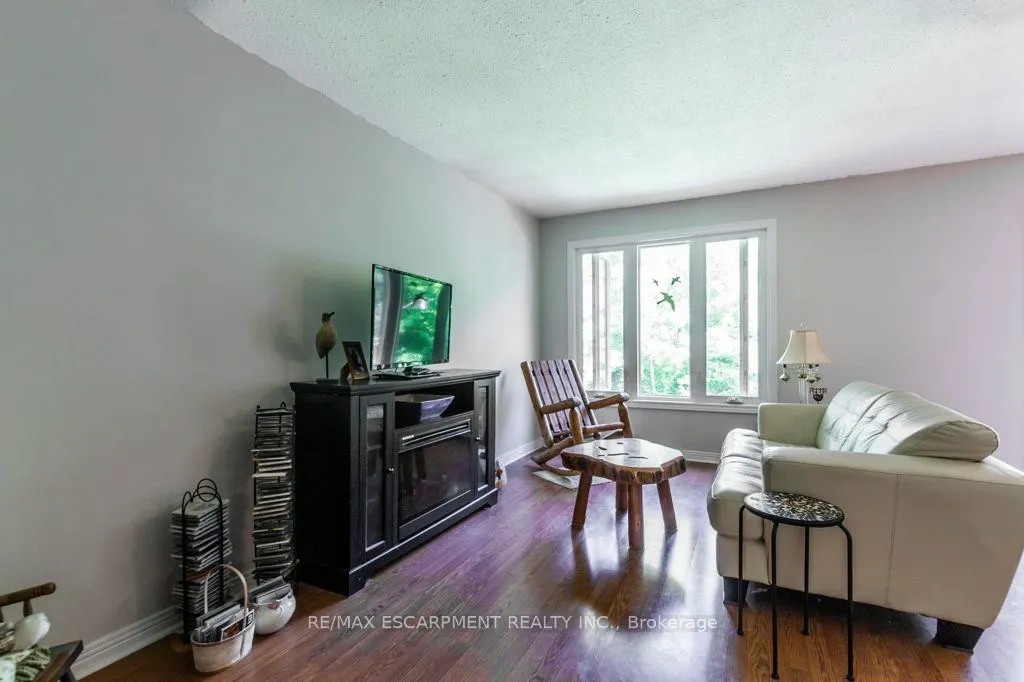 109 Wilson Street W, #14