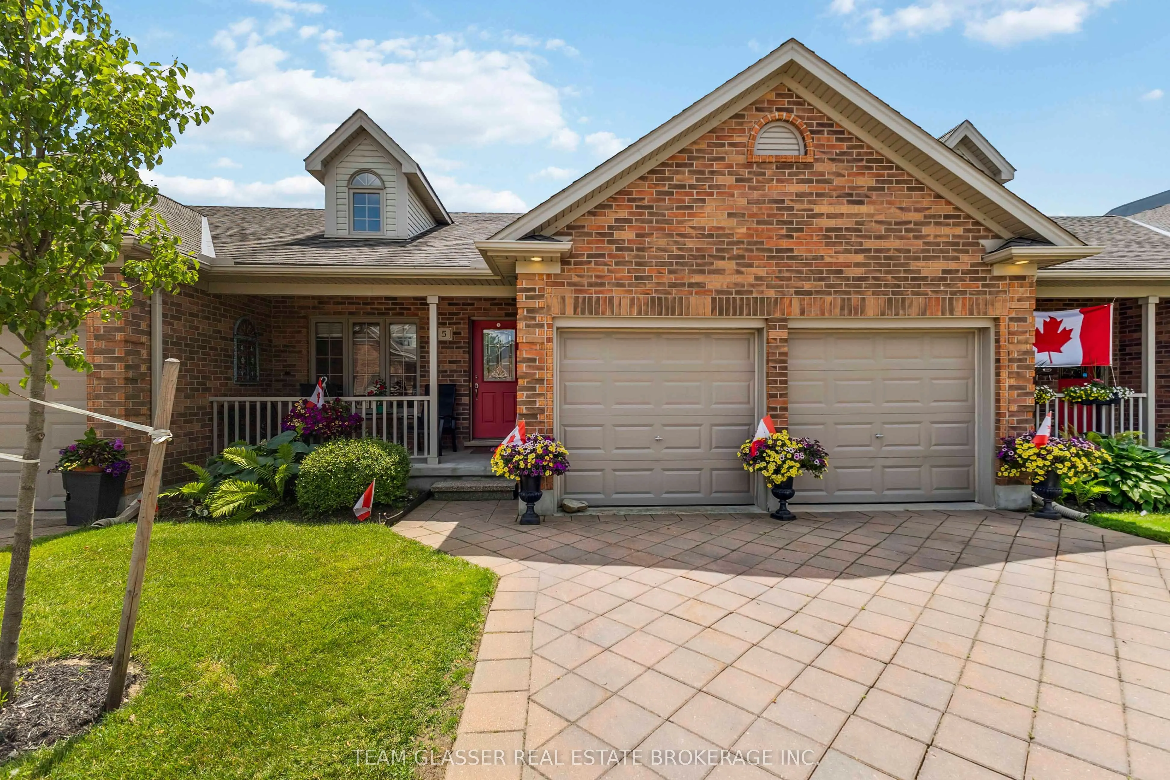 5 FOXHOLLOW Drive, #5