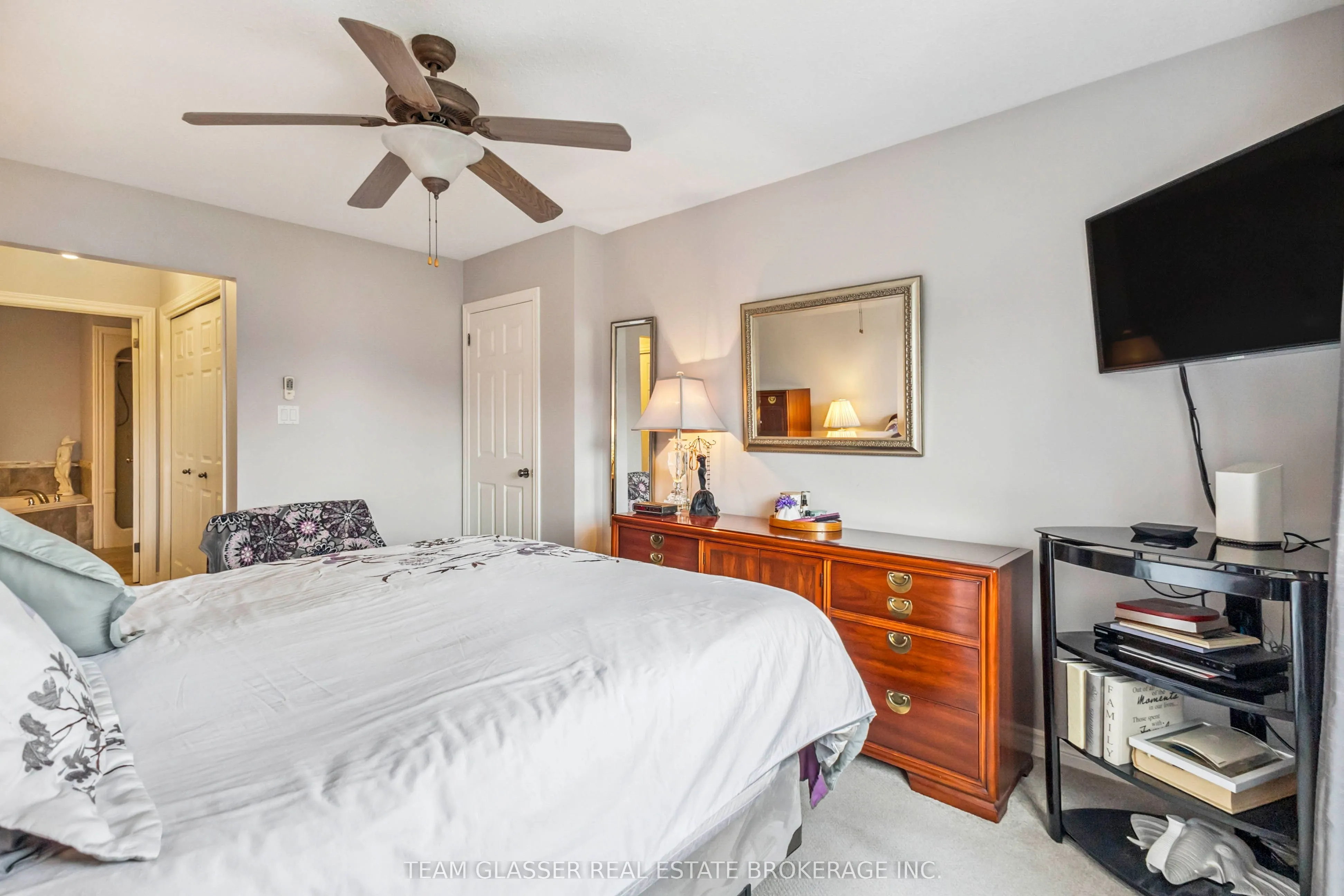 5 FOXHOLLOW Drive, #5