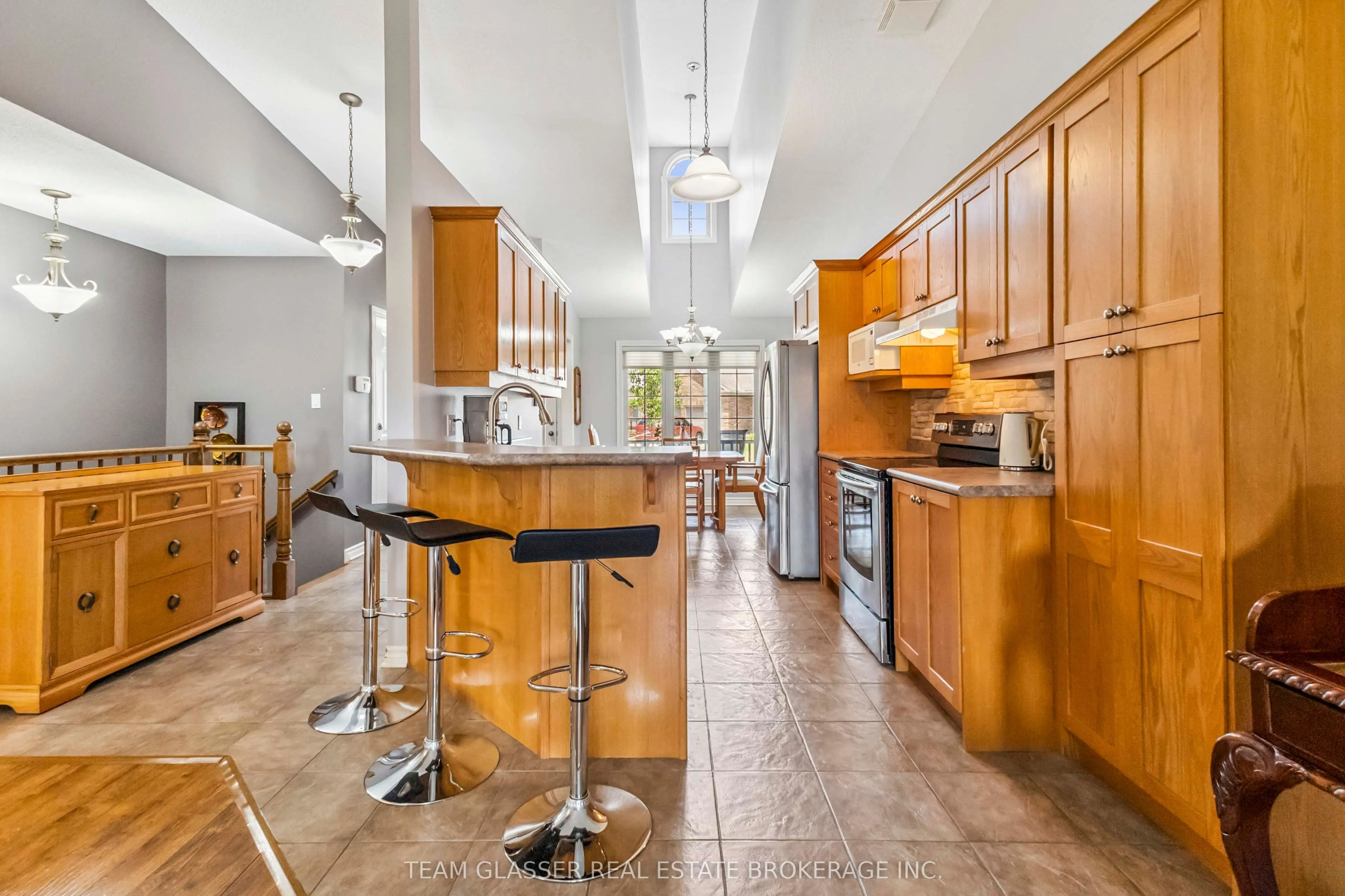 5 FOXHOLLOW Drive, #5