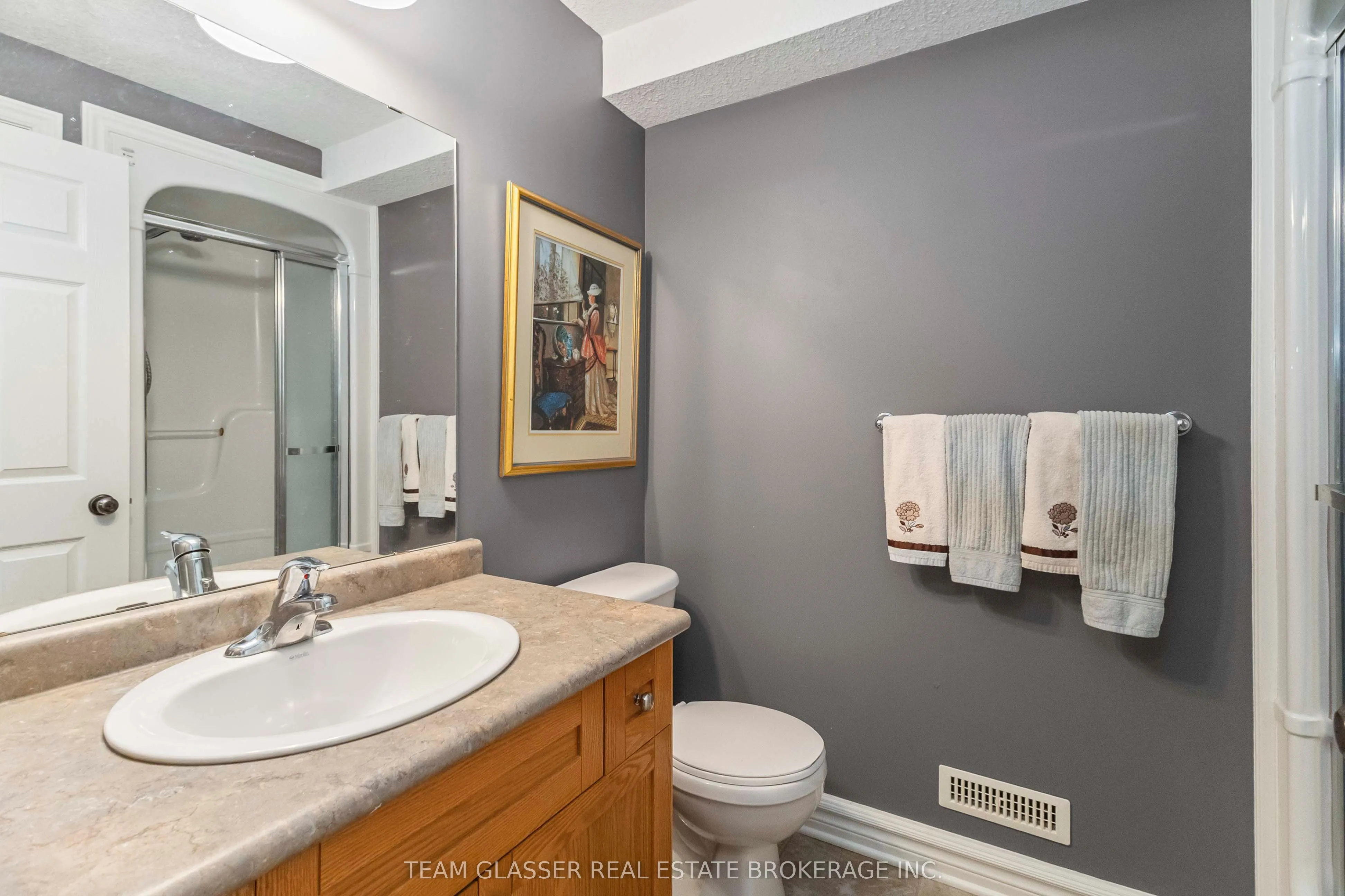 5 FOXHOLLOW Drive, #5