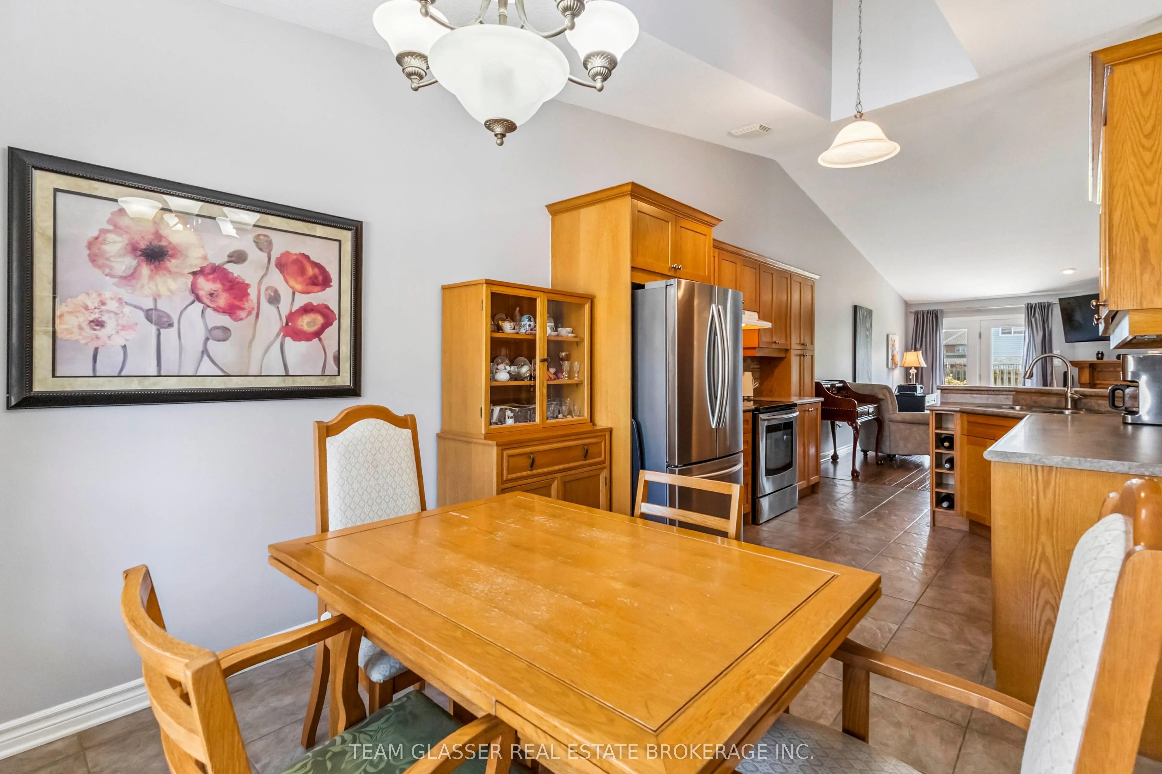 5 FOXHOLLOW Drive, #5