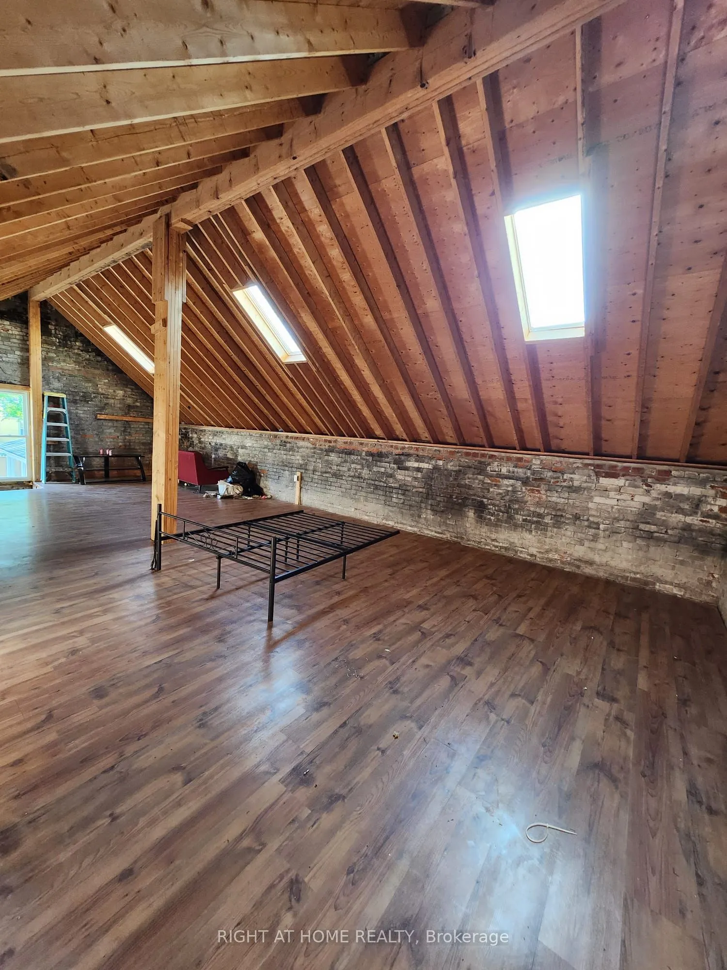 171 King Street W, #Garage