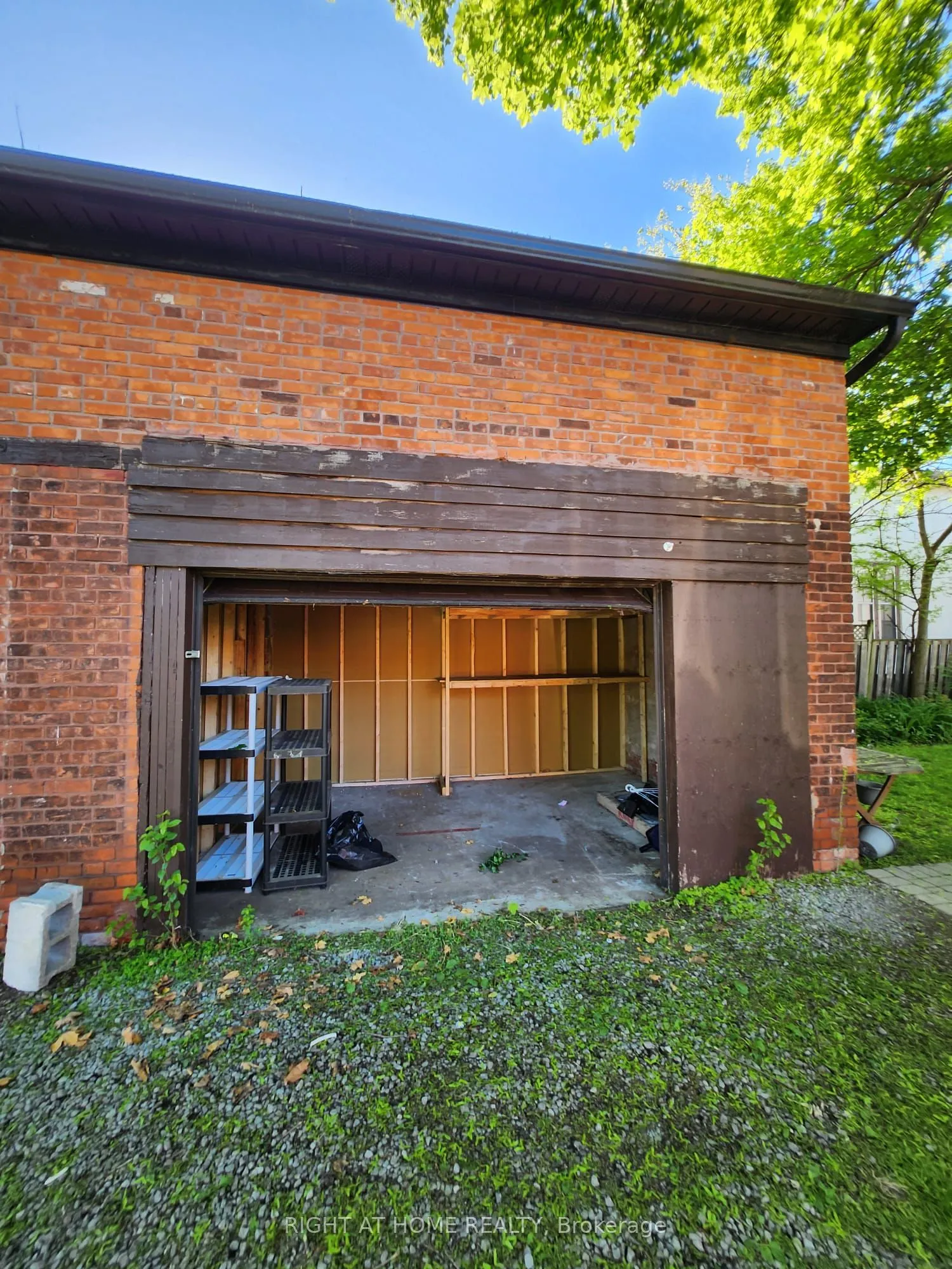 171 King Street W, #Garage