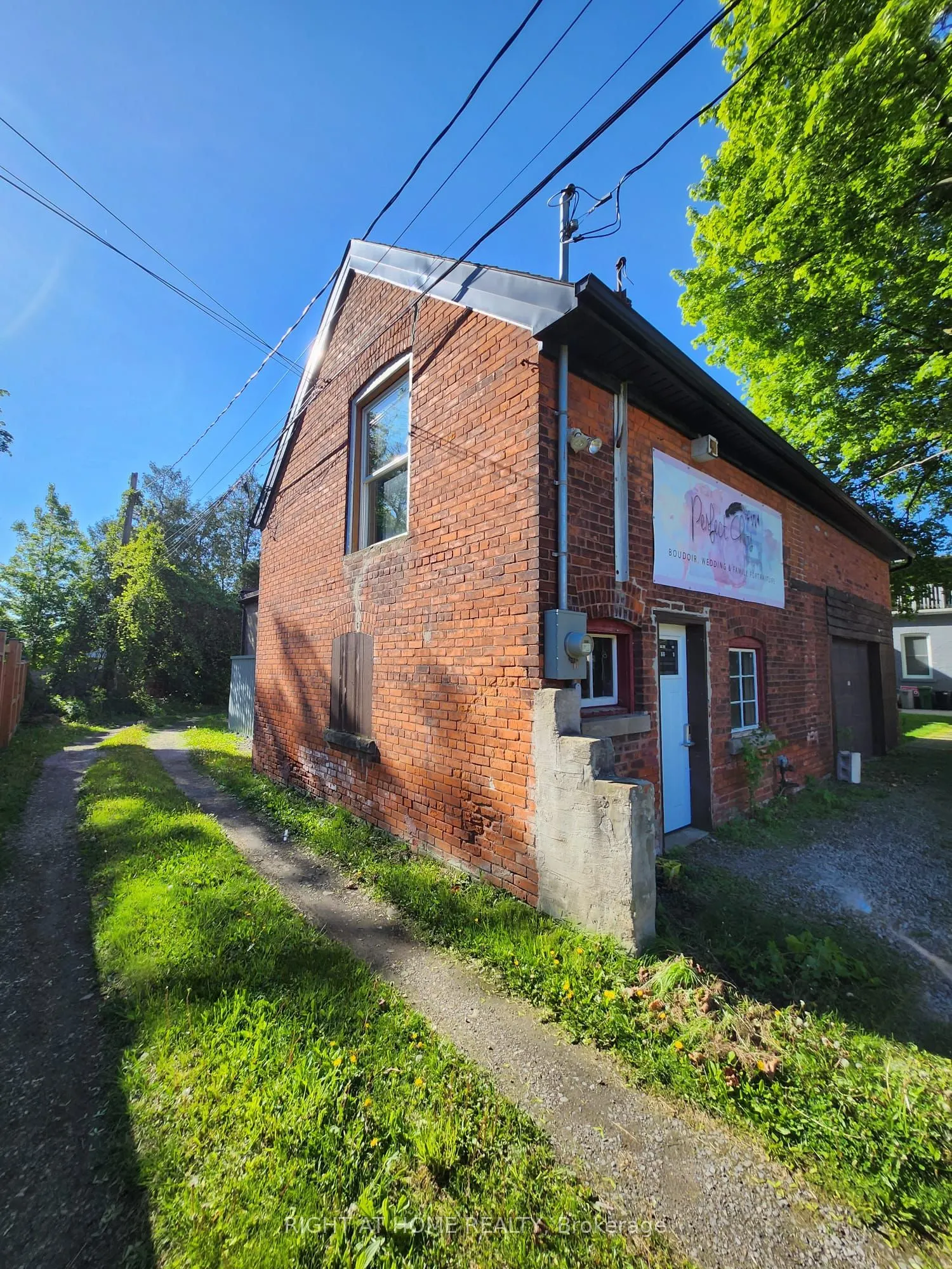 171 King Street W, #Garage