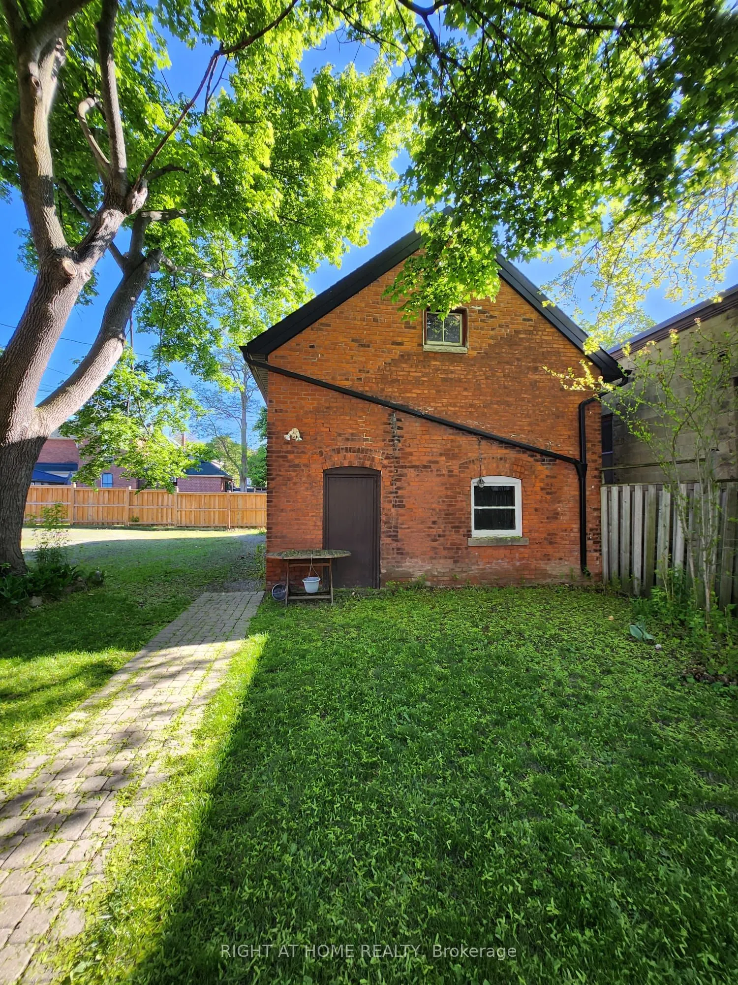 171 King Street W, #Garage