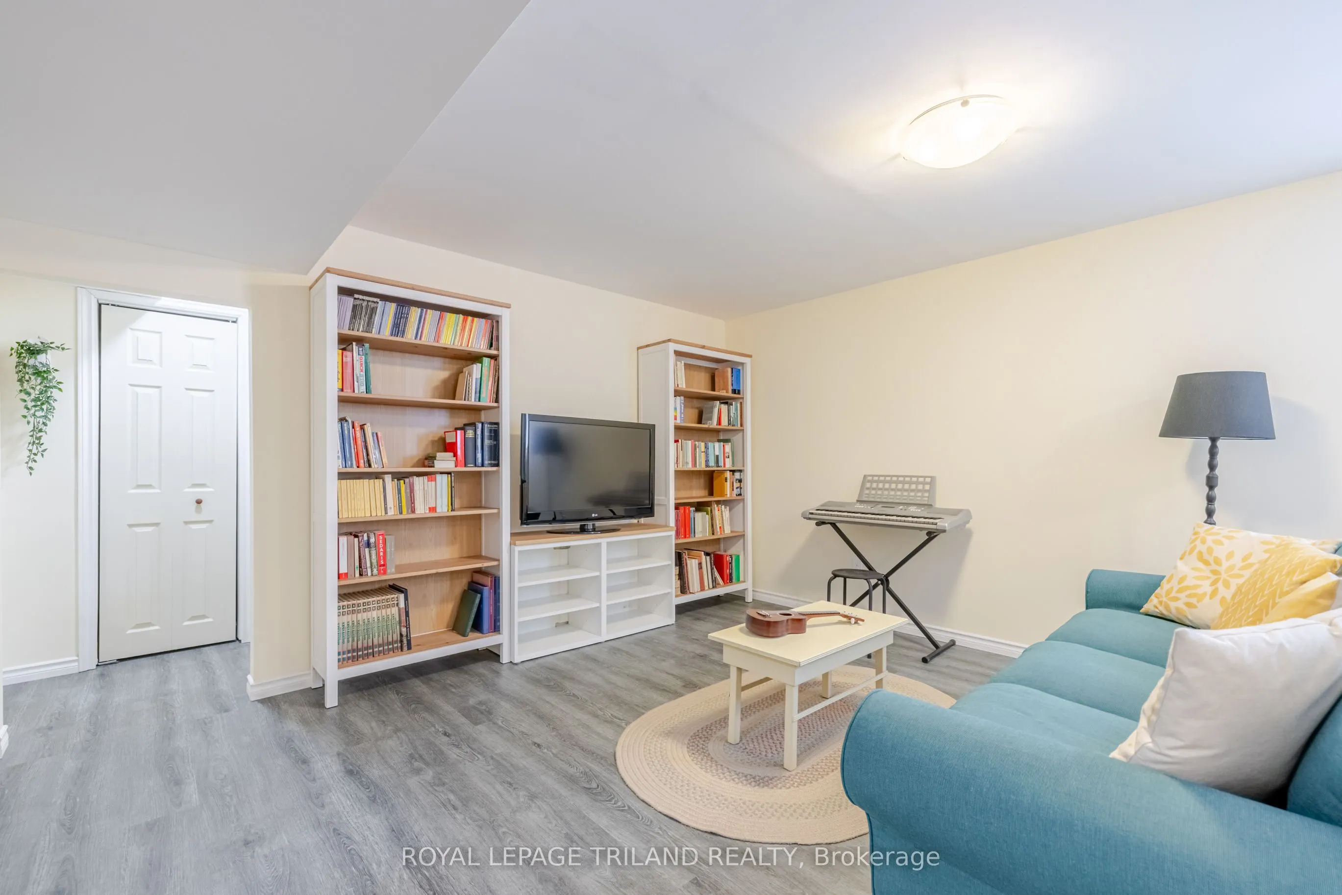 31 Acorn Trail