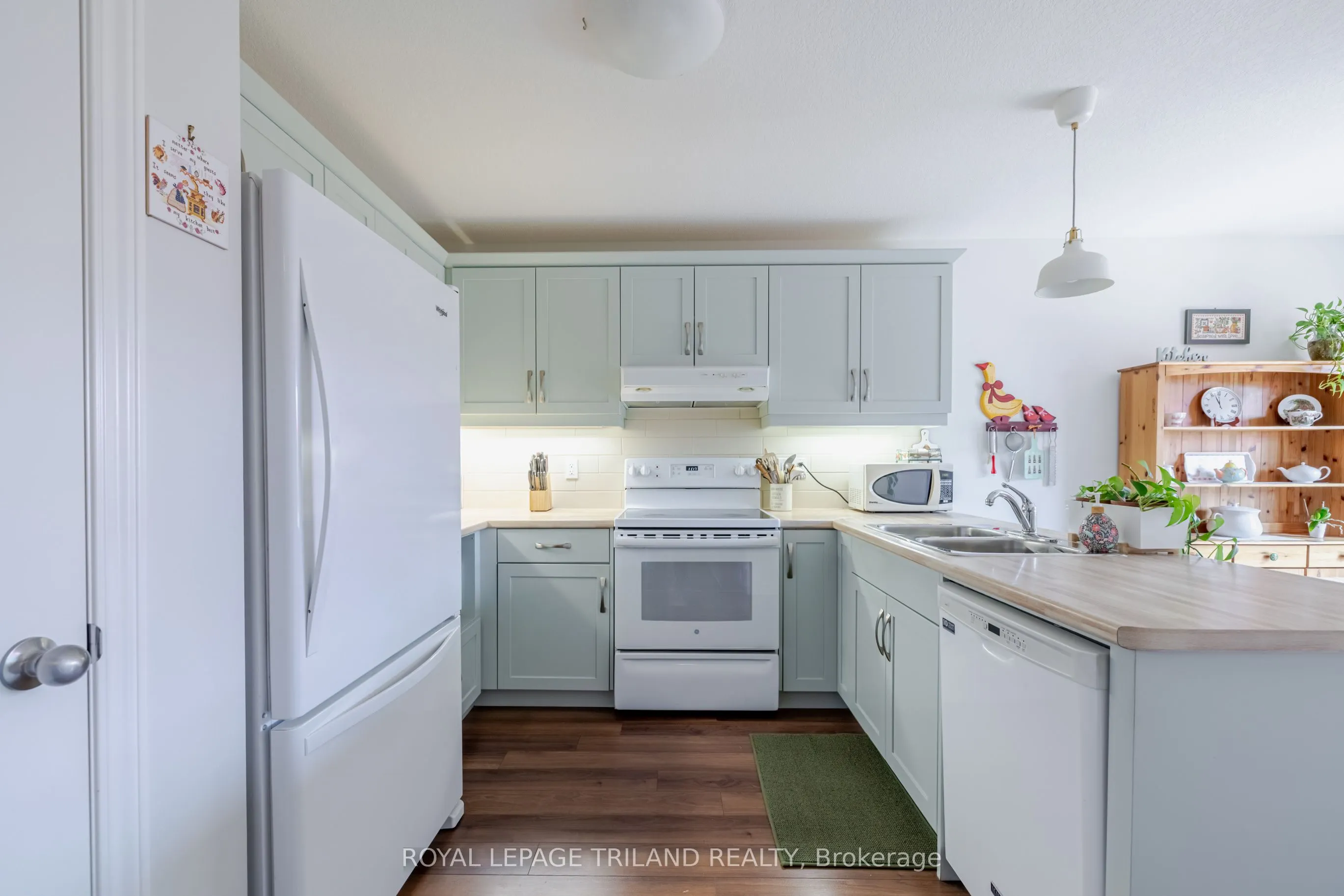31 Acorn Trail