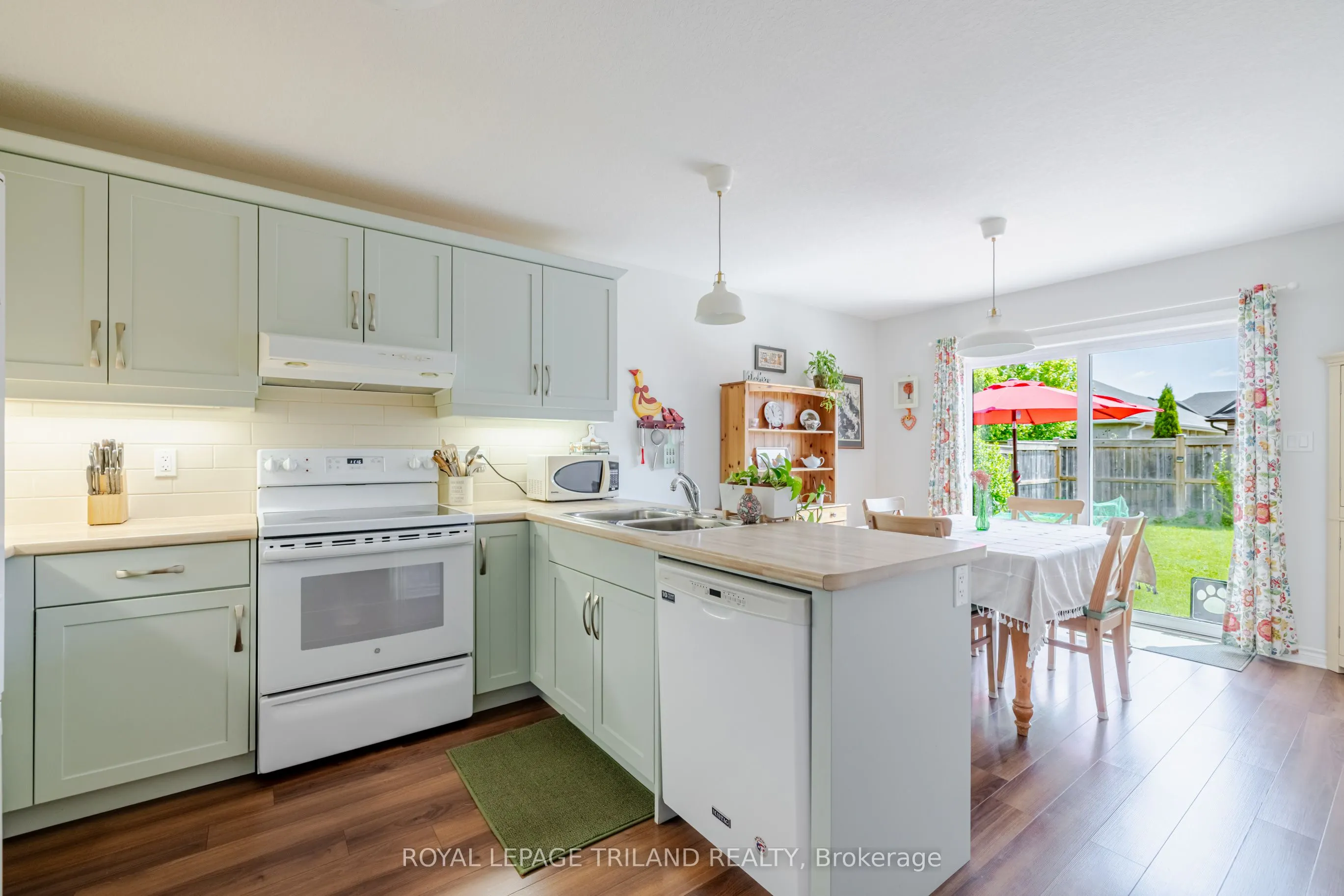 31 Acorn Trail